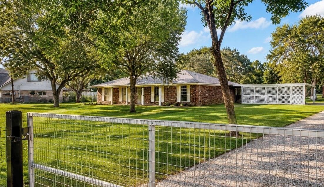 3935 Allen Road