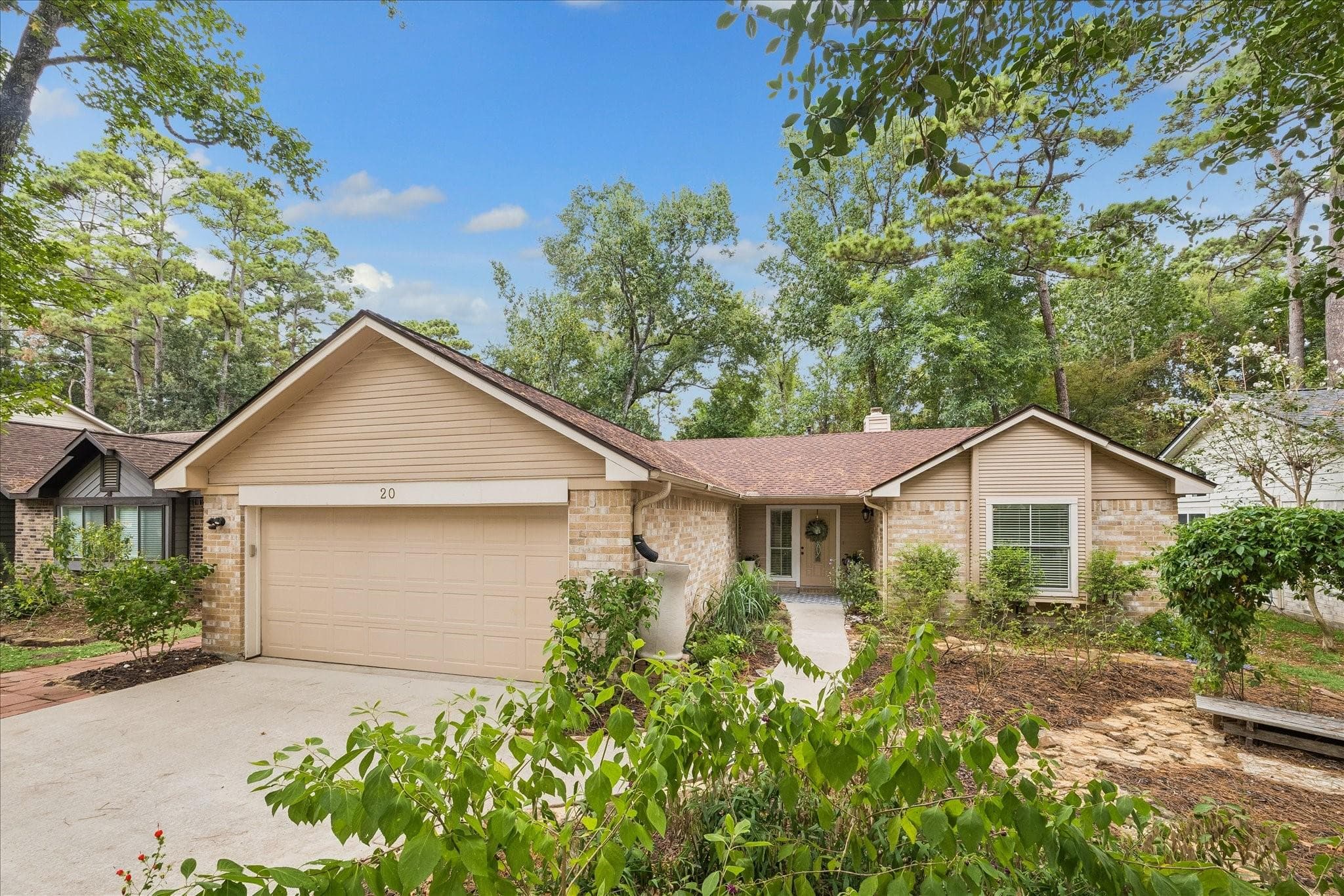 20 Edgewood Forest Court
