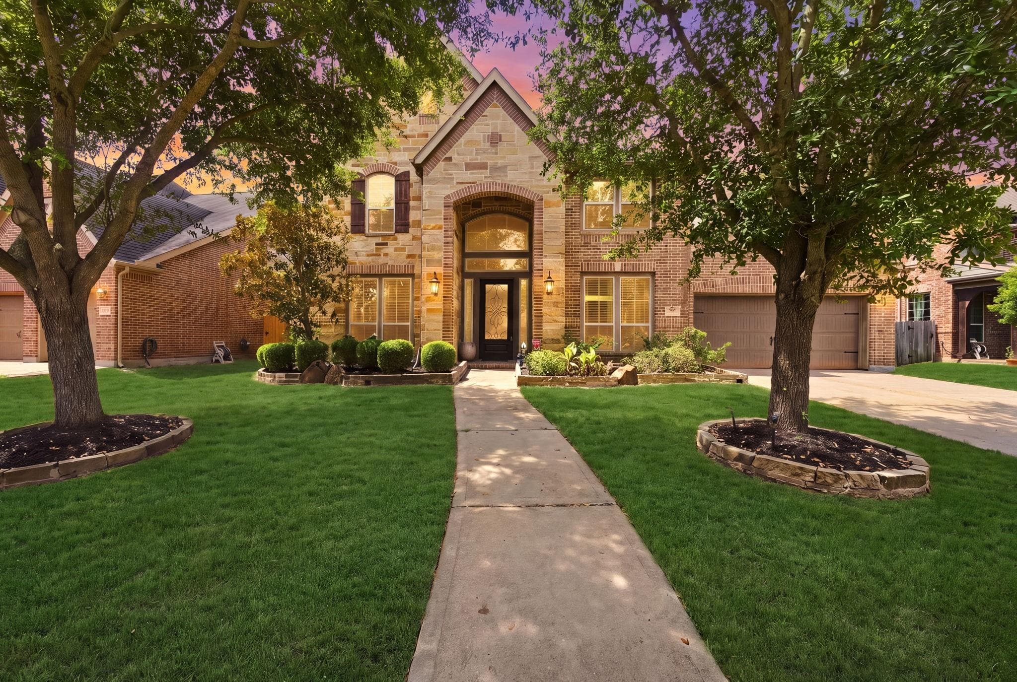 3923 Pebble Heights Lane
