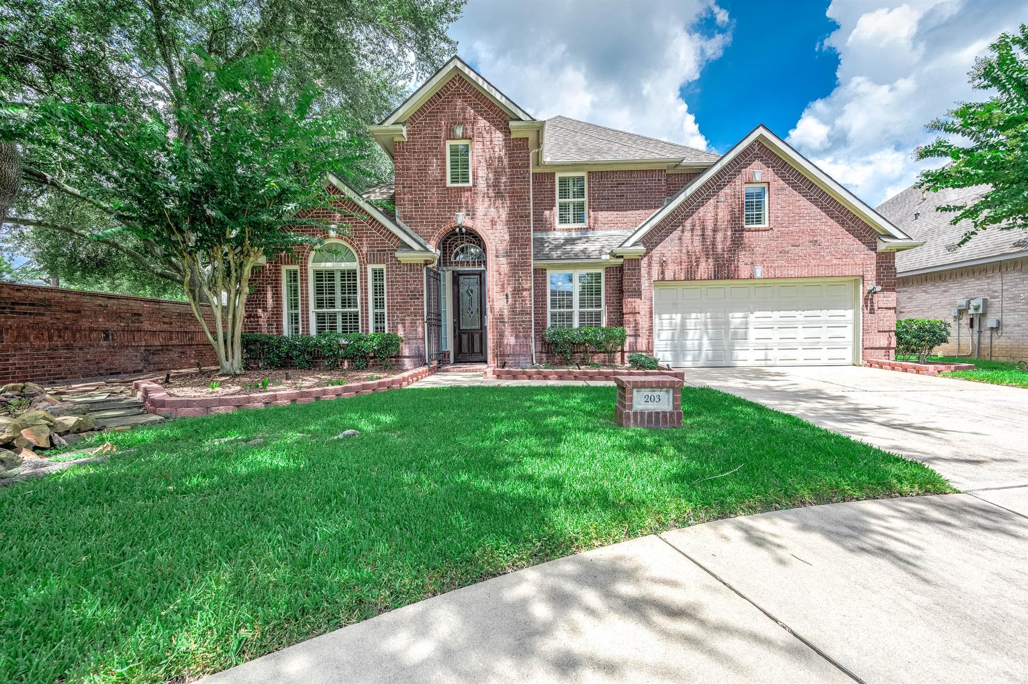 203 Bay Bridge Drive