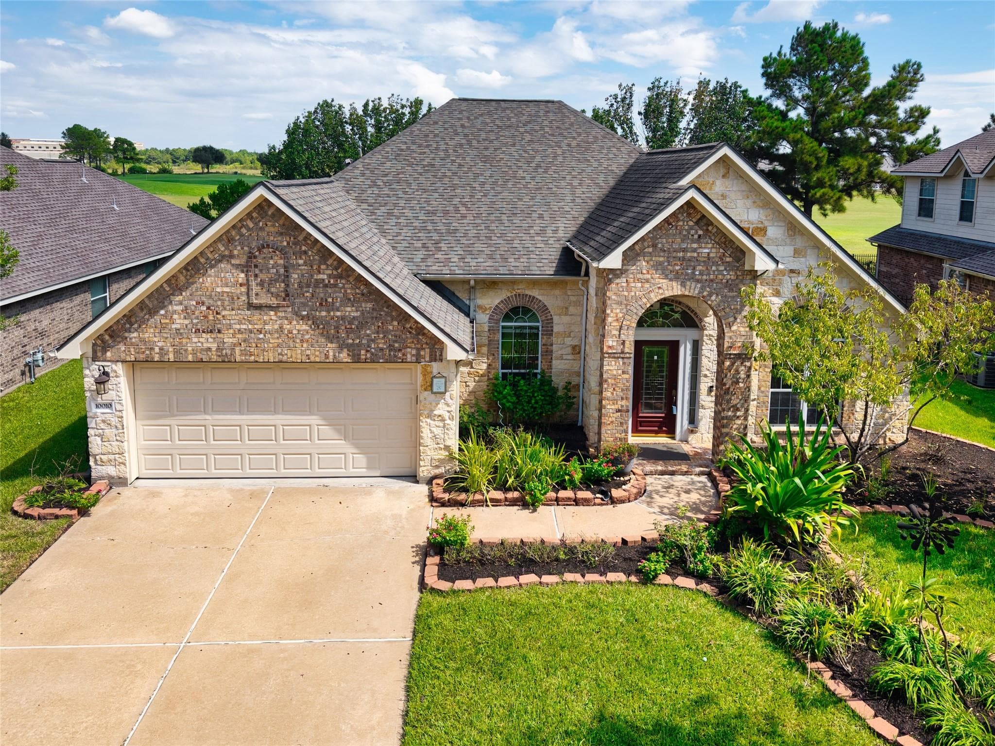 10010 Red Mesa Drive