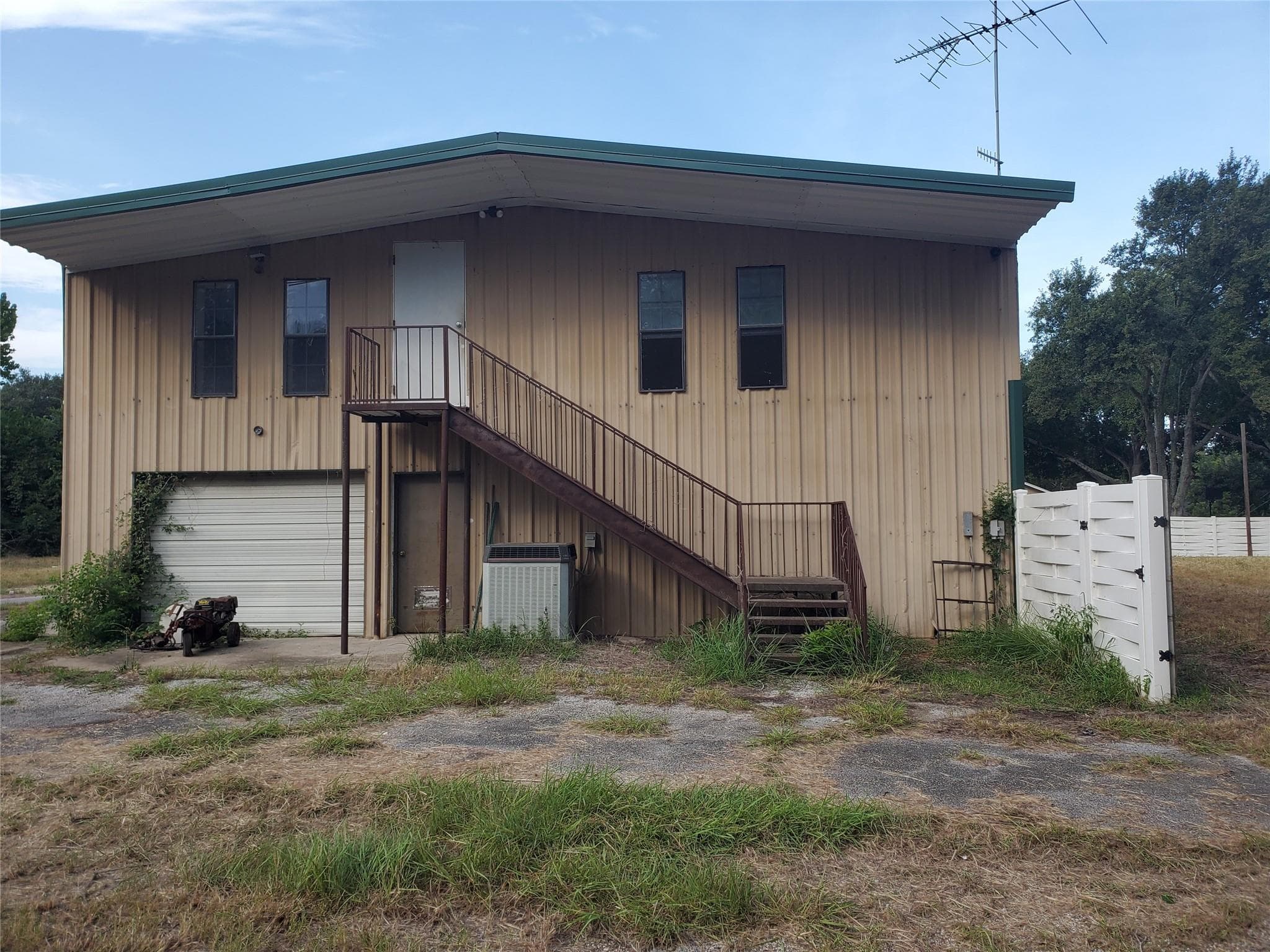 25121 Lakeview Road #A