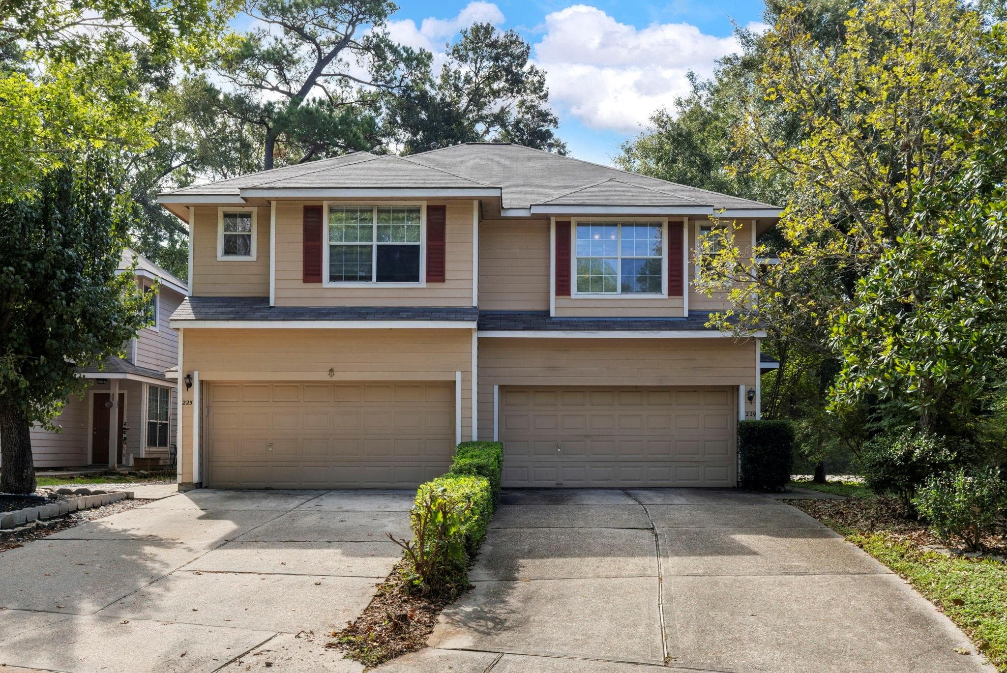 229 E Summerhaze Circle
