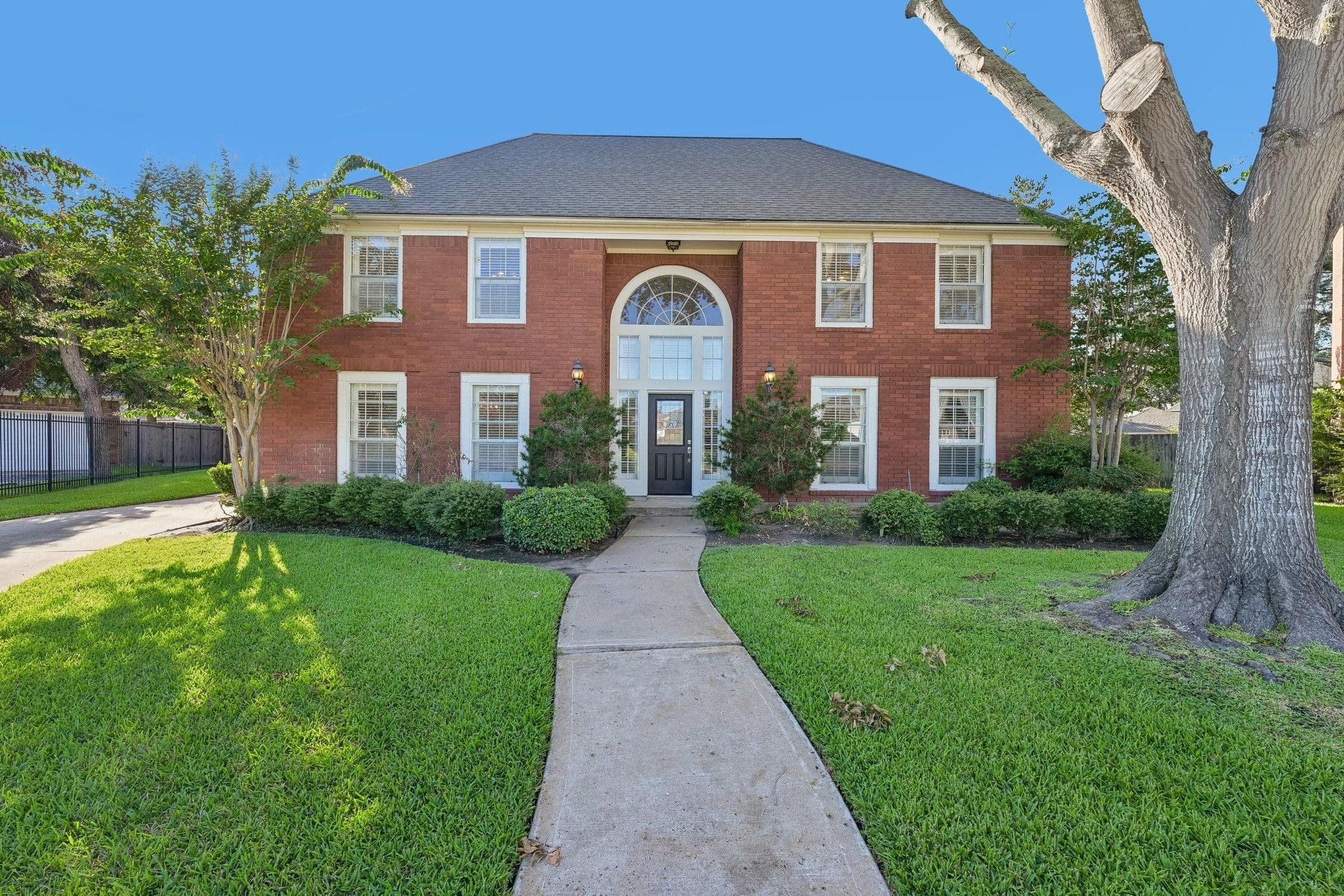 15 Sterling Street