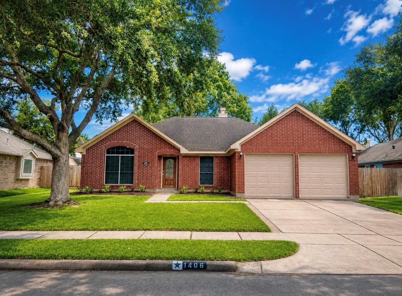 1806 Oak Wood Drive