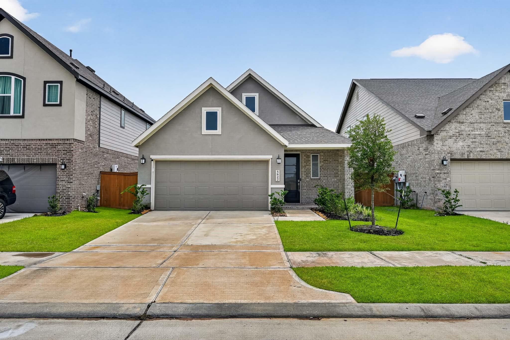 5822 Majestic Sky Drive