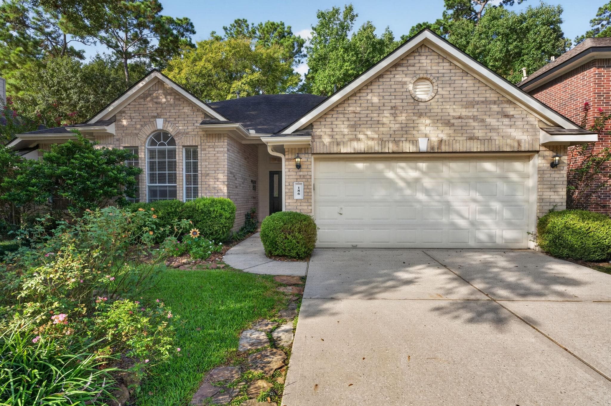 186 N Millport Circle