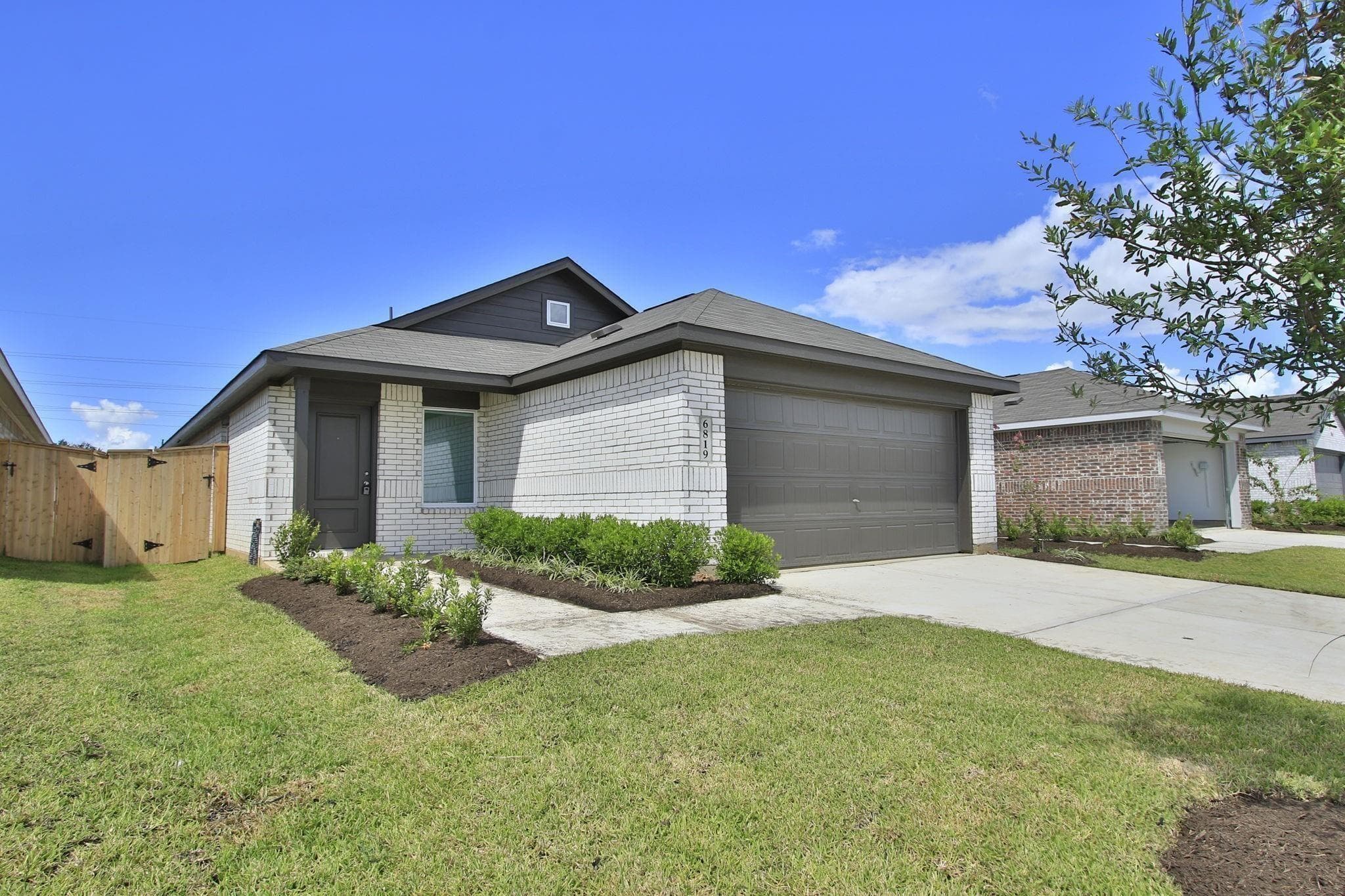 6827 Date Palm Drive