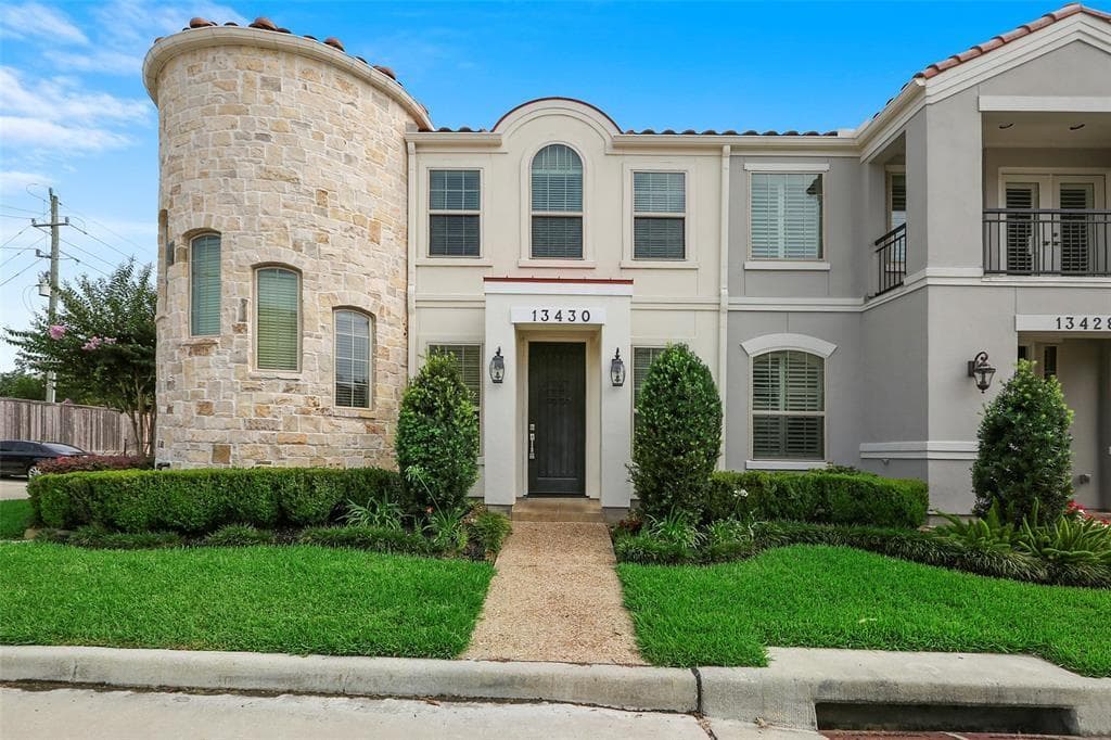 13430 Preston Cliff Court