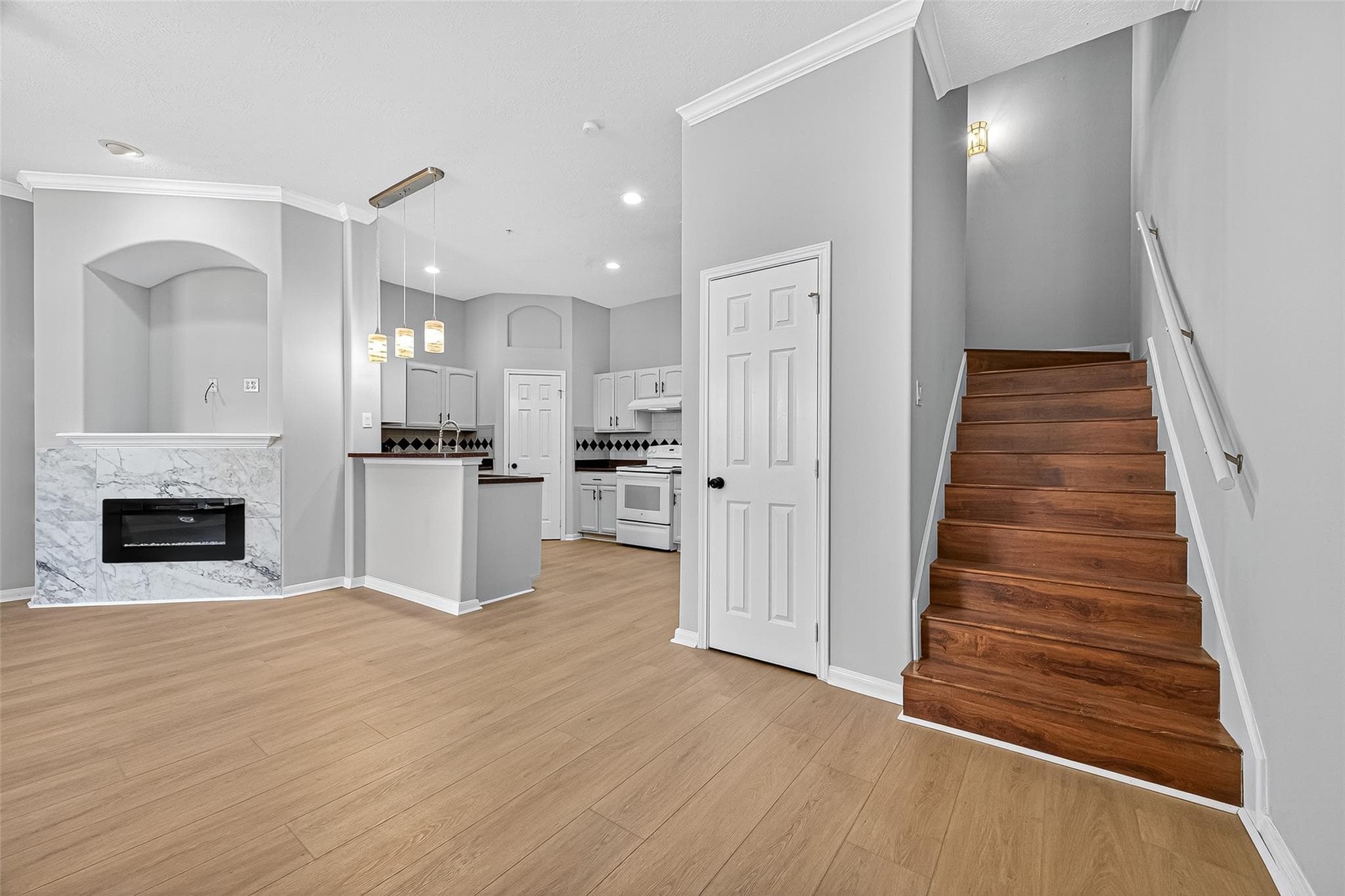 2710 Grants Lake Boulevard #L8