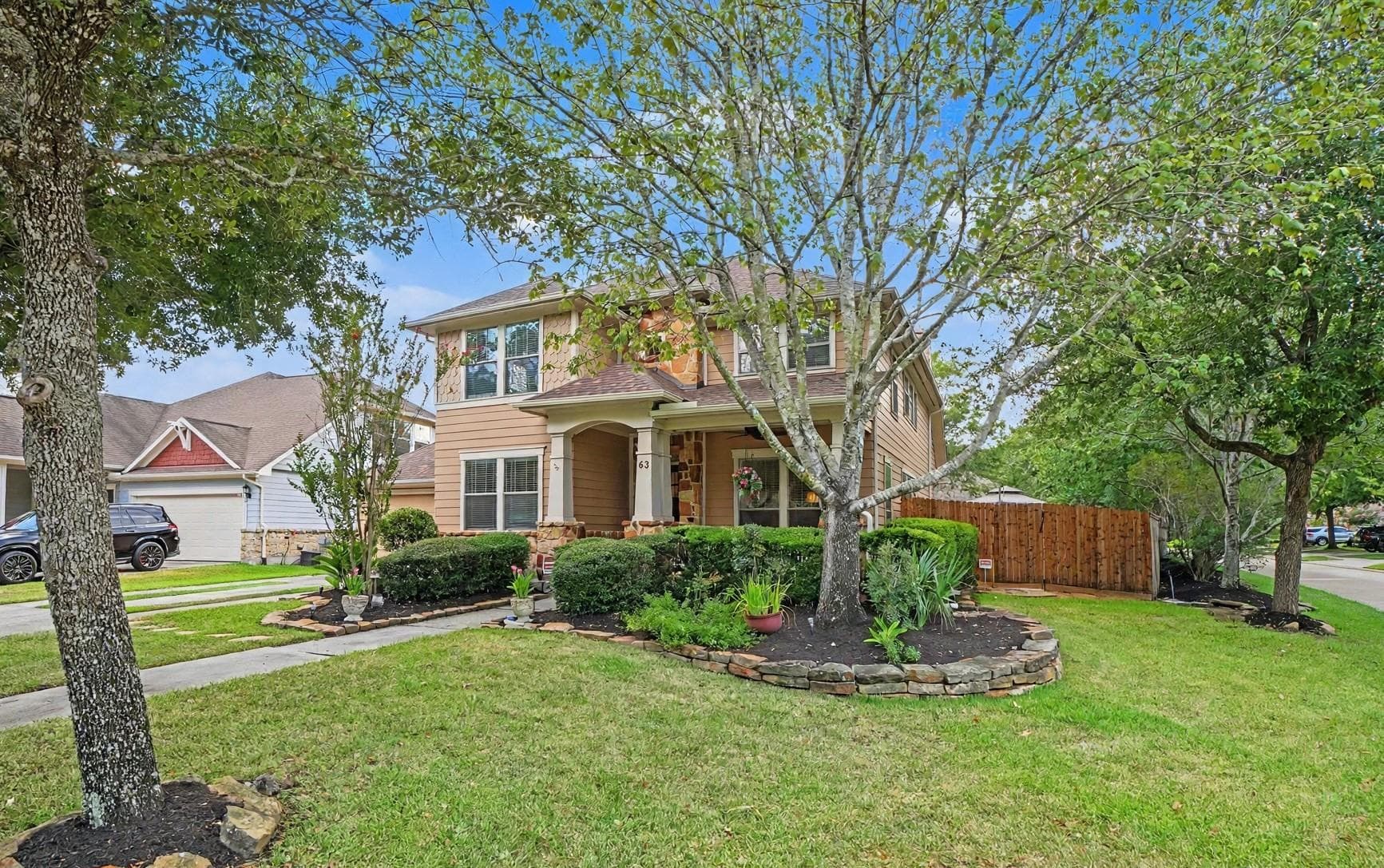 62 W Tapestry Park Circle