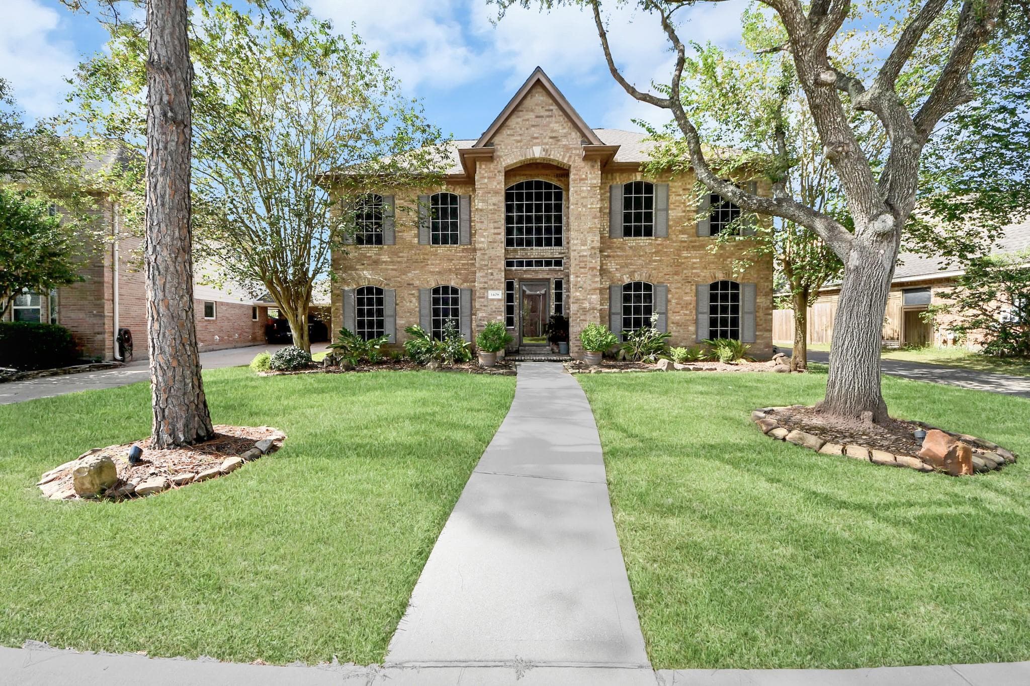 1408 N Pine Orchard Drive