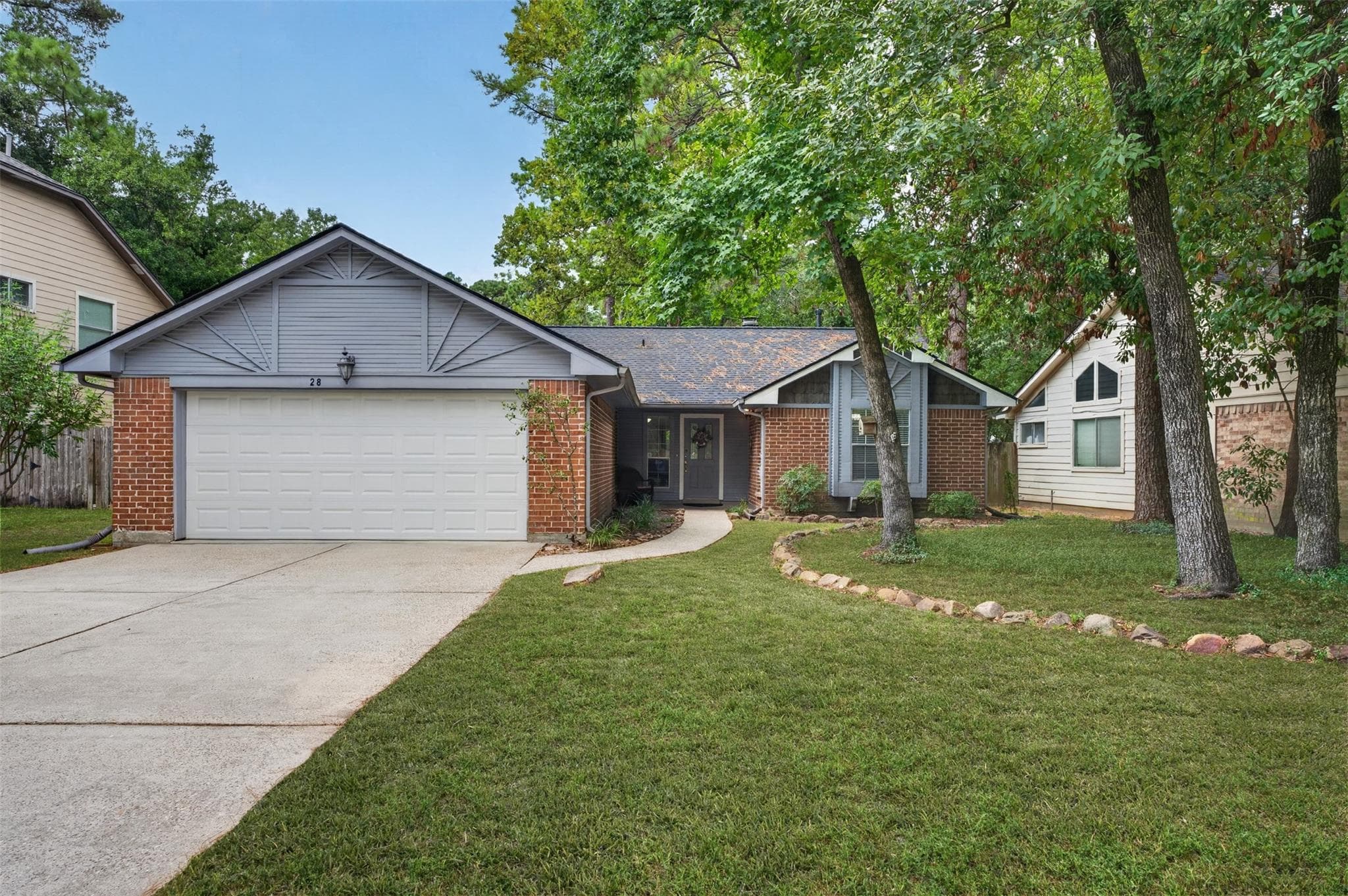 28 S Rain Forest Court