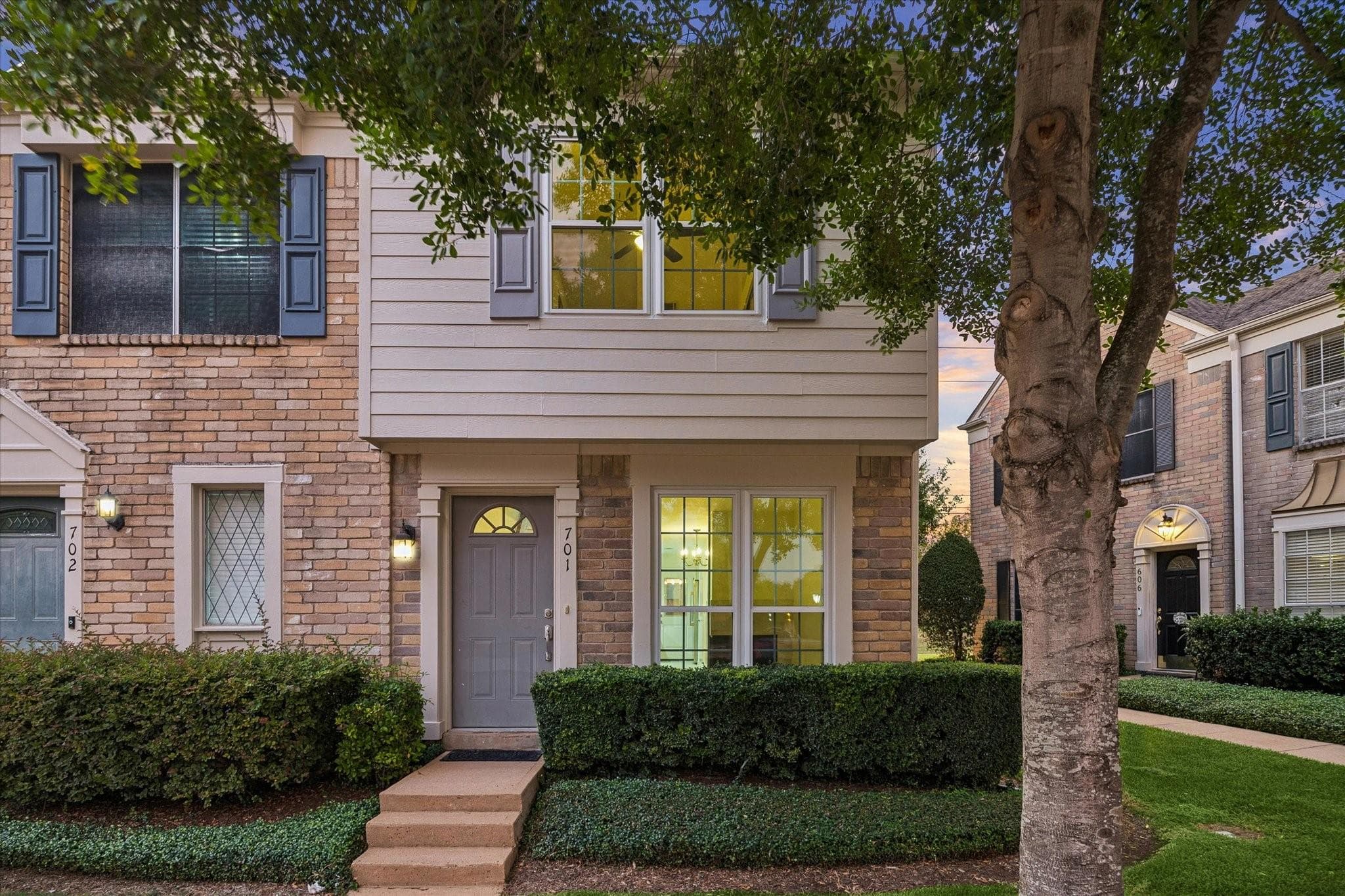 2808 Grants Lake Boulevard #701