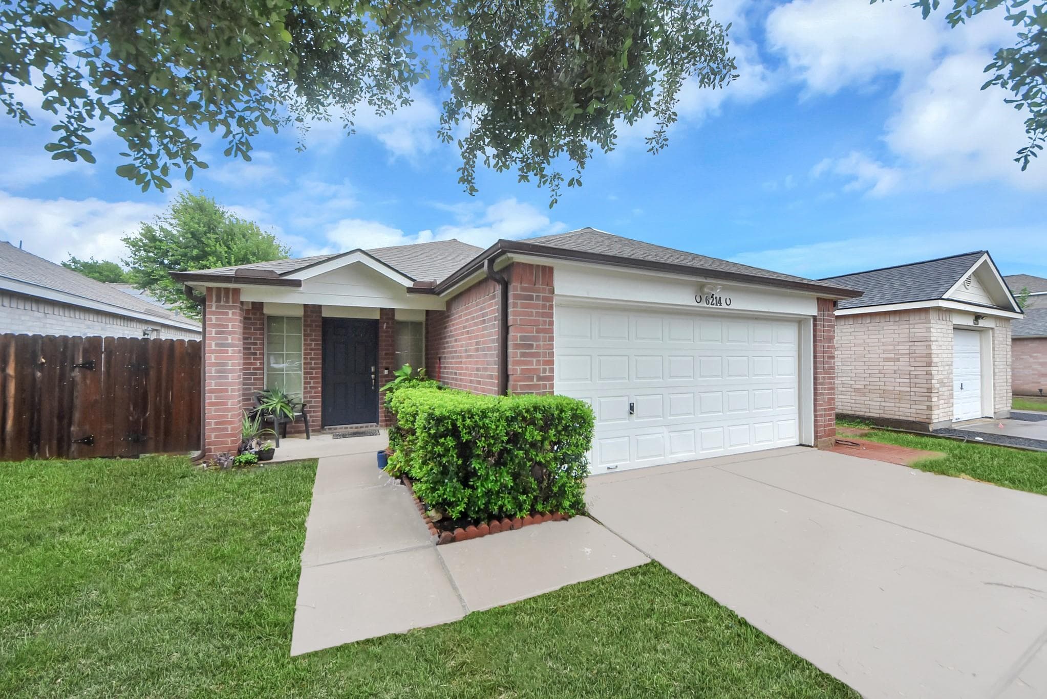 6214 Cottage Pines Drive