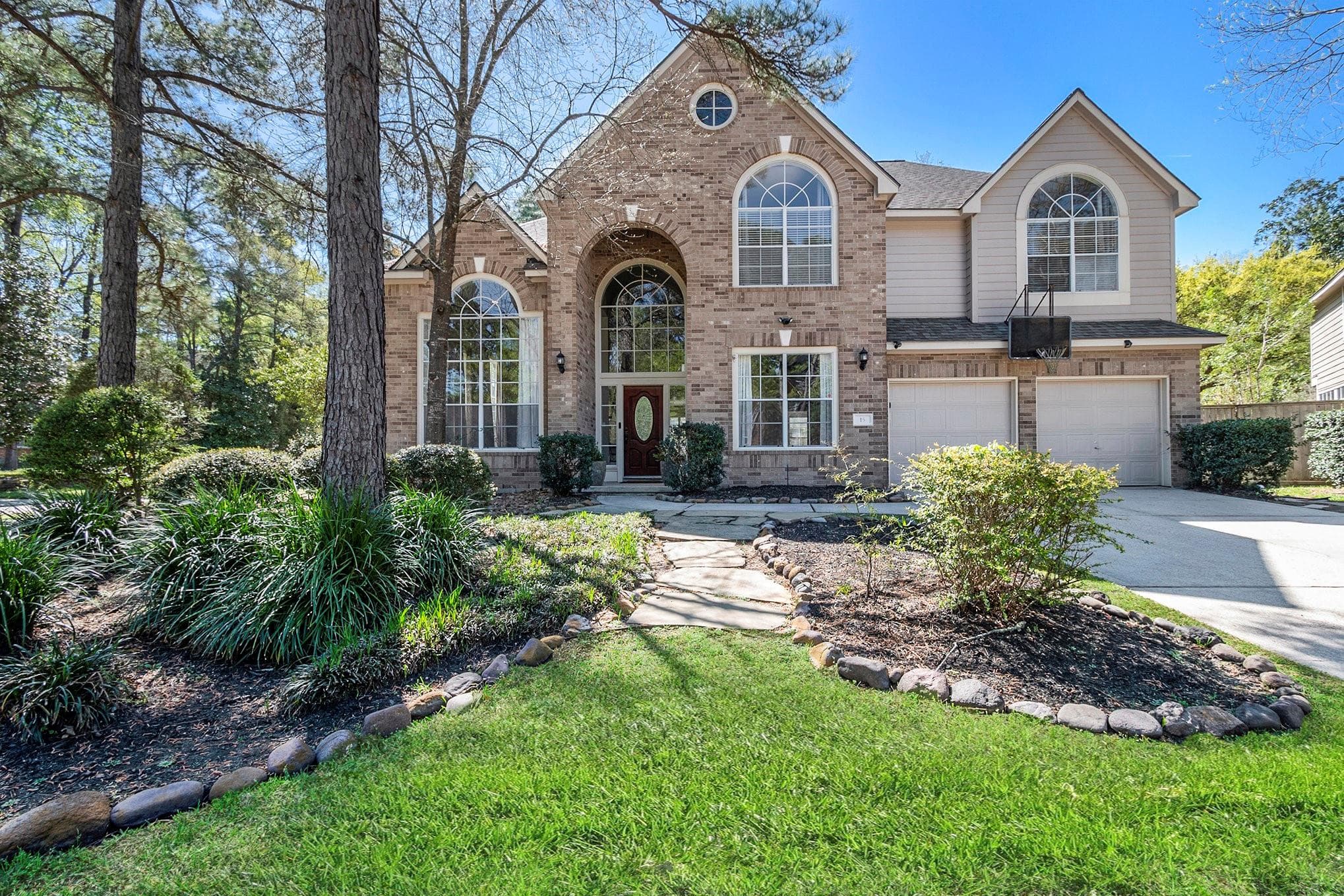 15 Larks Aire Place