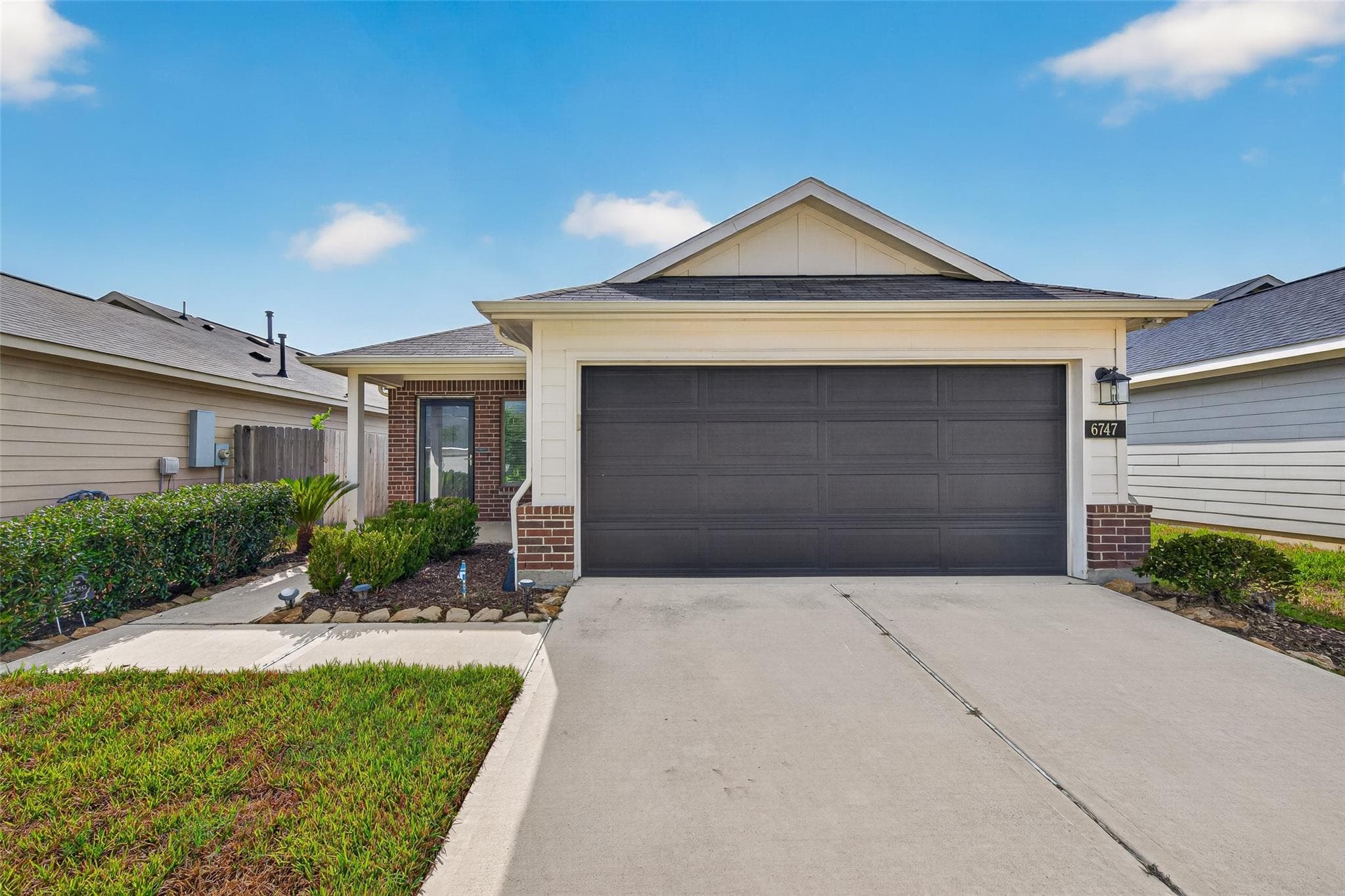 6747 Scarlet Sagebrush Street