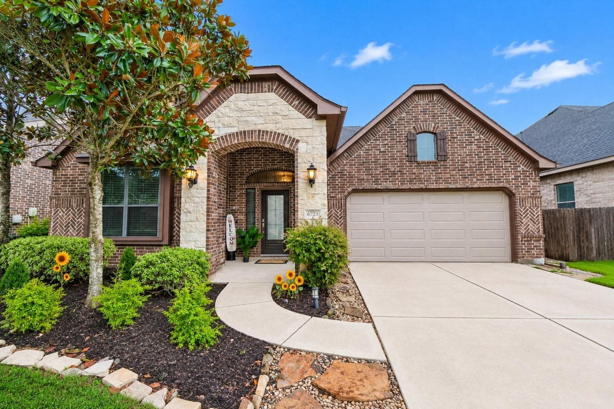 6723 Sotoria Lane
