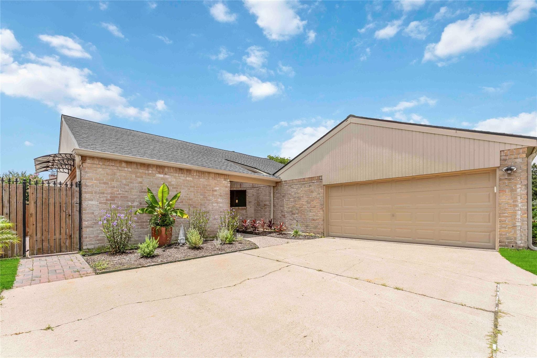 14147 Hillvale Drive