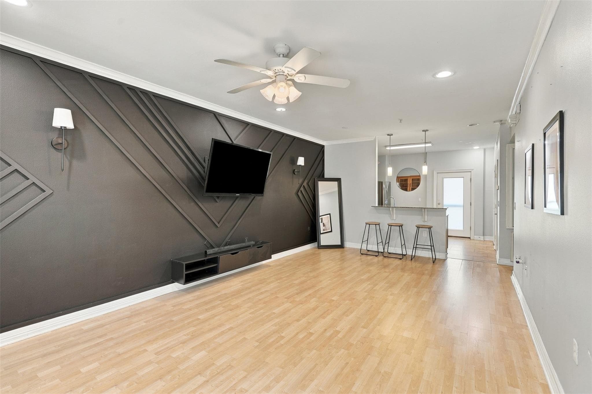 3501 Chenevert Street #3