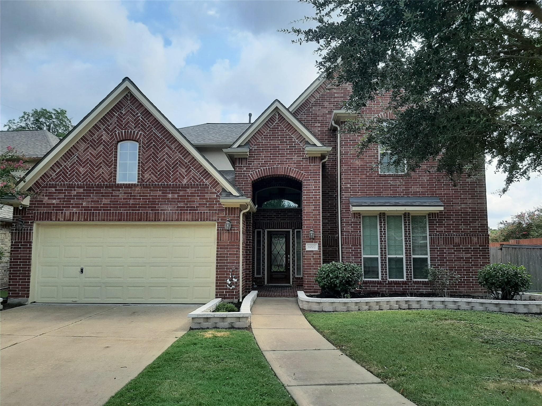 6002 Mangrove Falls Court