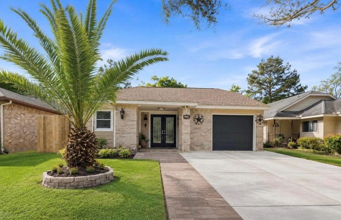 19423 Cypress Bay