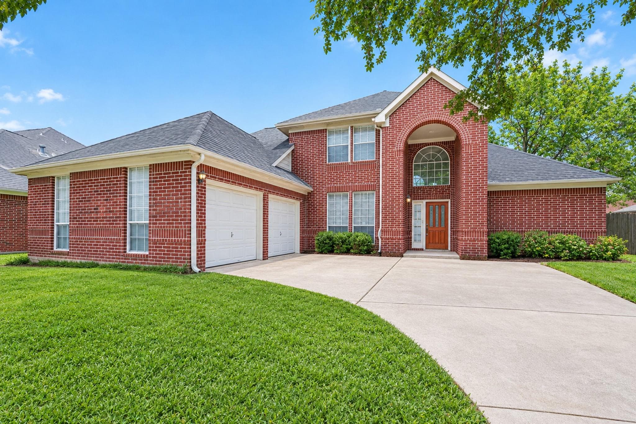 2411 Charter Oaks Court