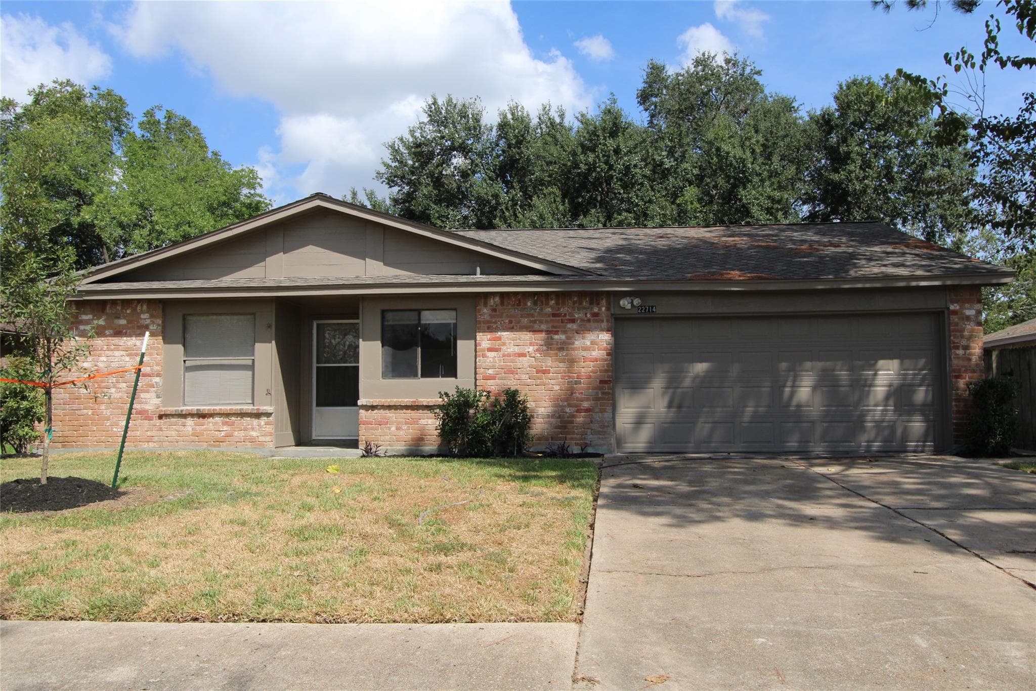 22714 Braken Carter Lane