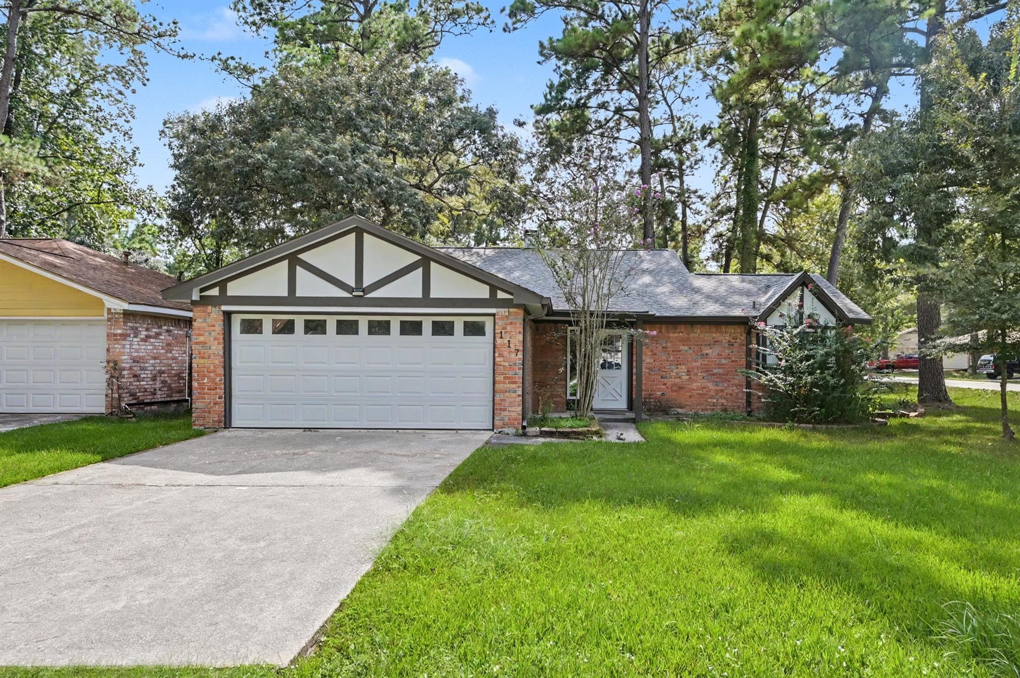 117 N Woodstock Circle Drive