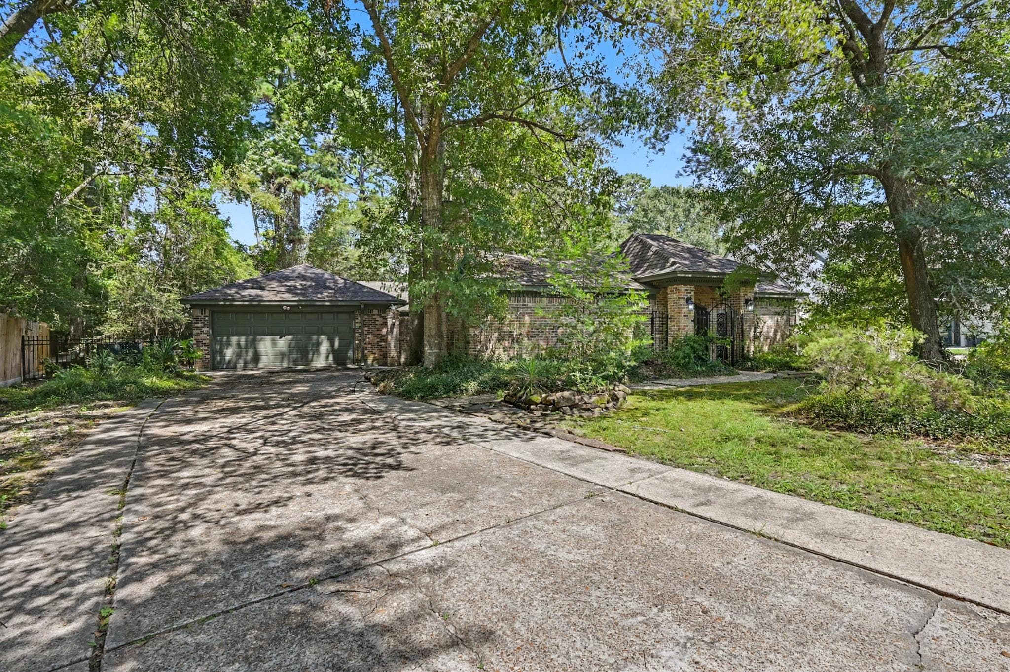 2710 N Logrun Circle