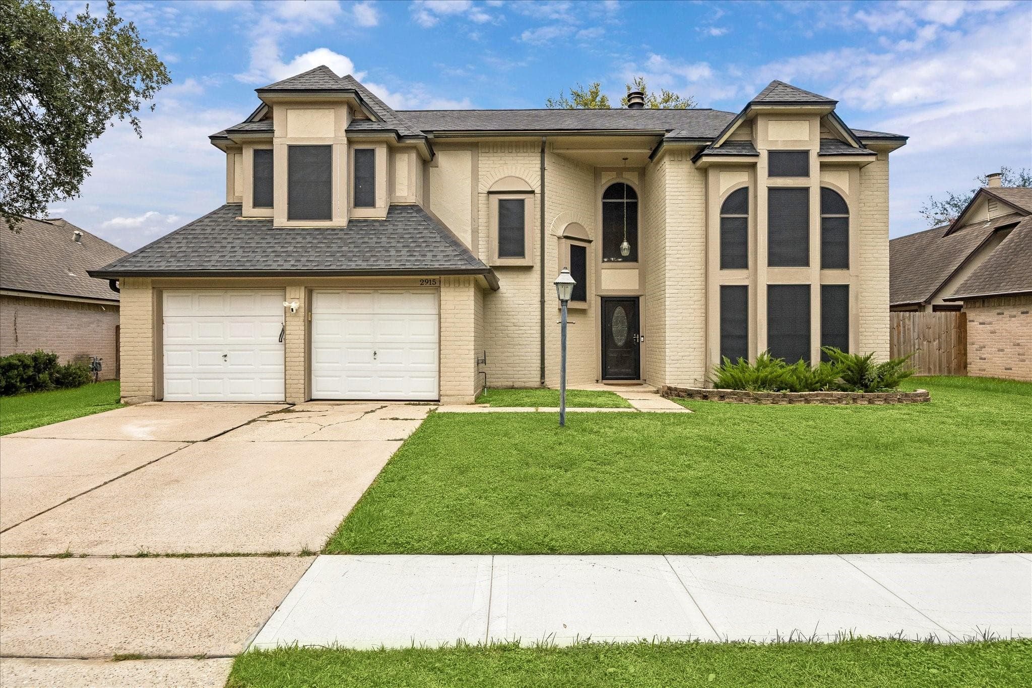 2915 Tower Bridge Court