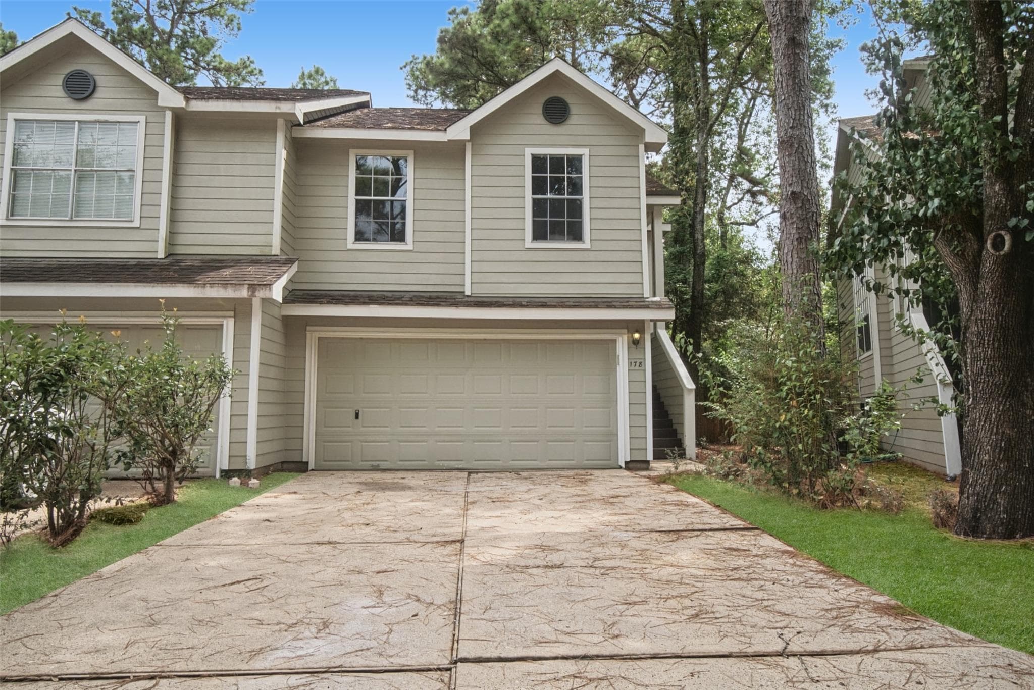 178 S Walden Elms Circle