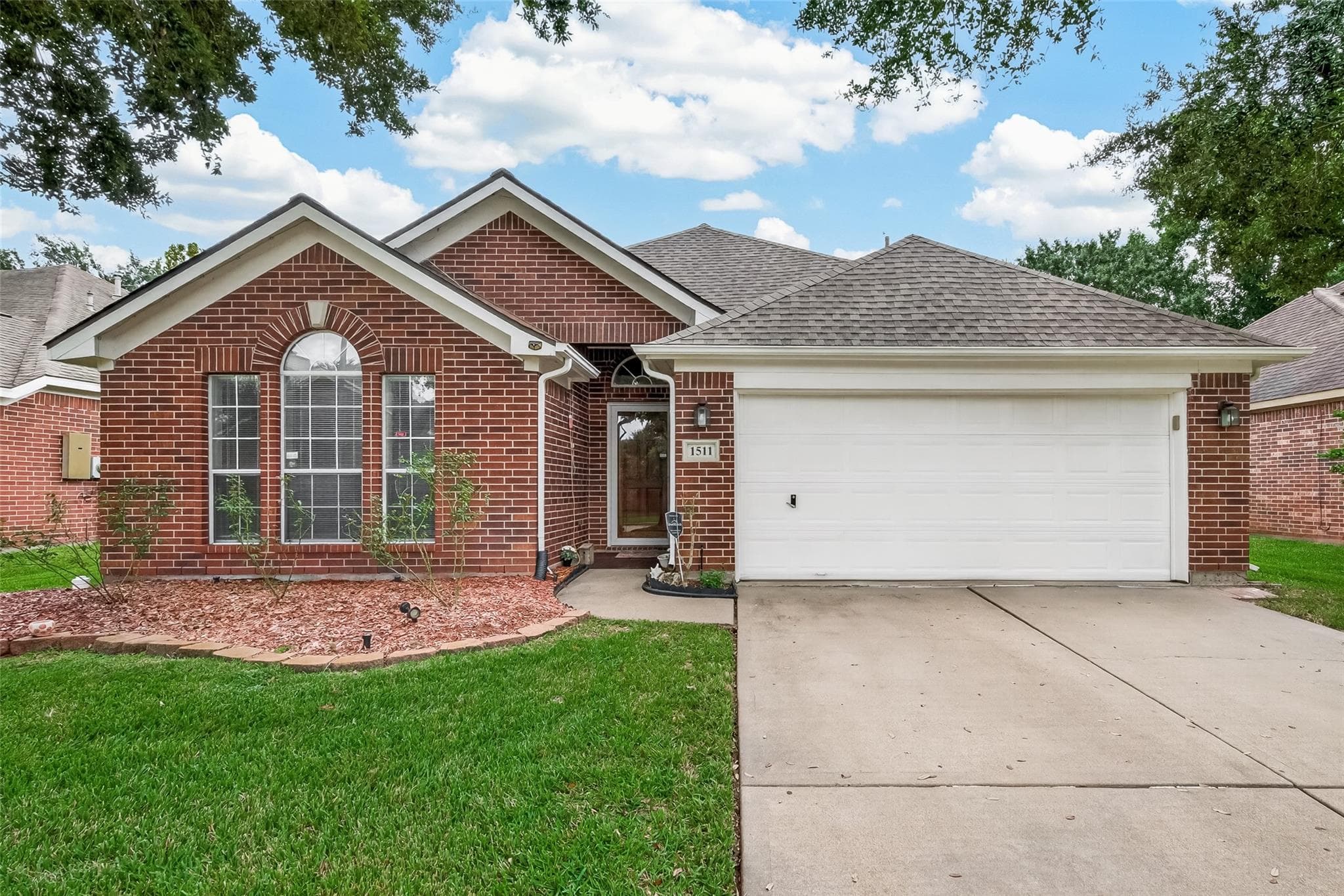 1511 Lamplight Trail Dr