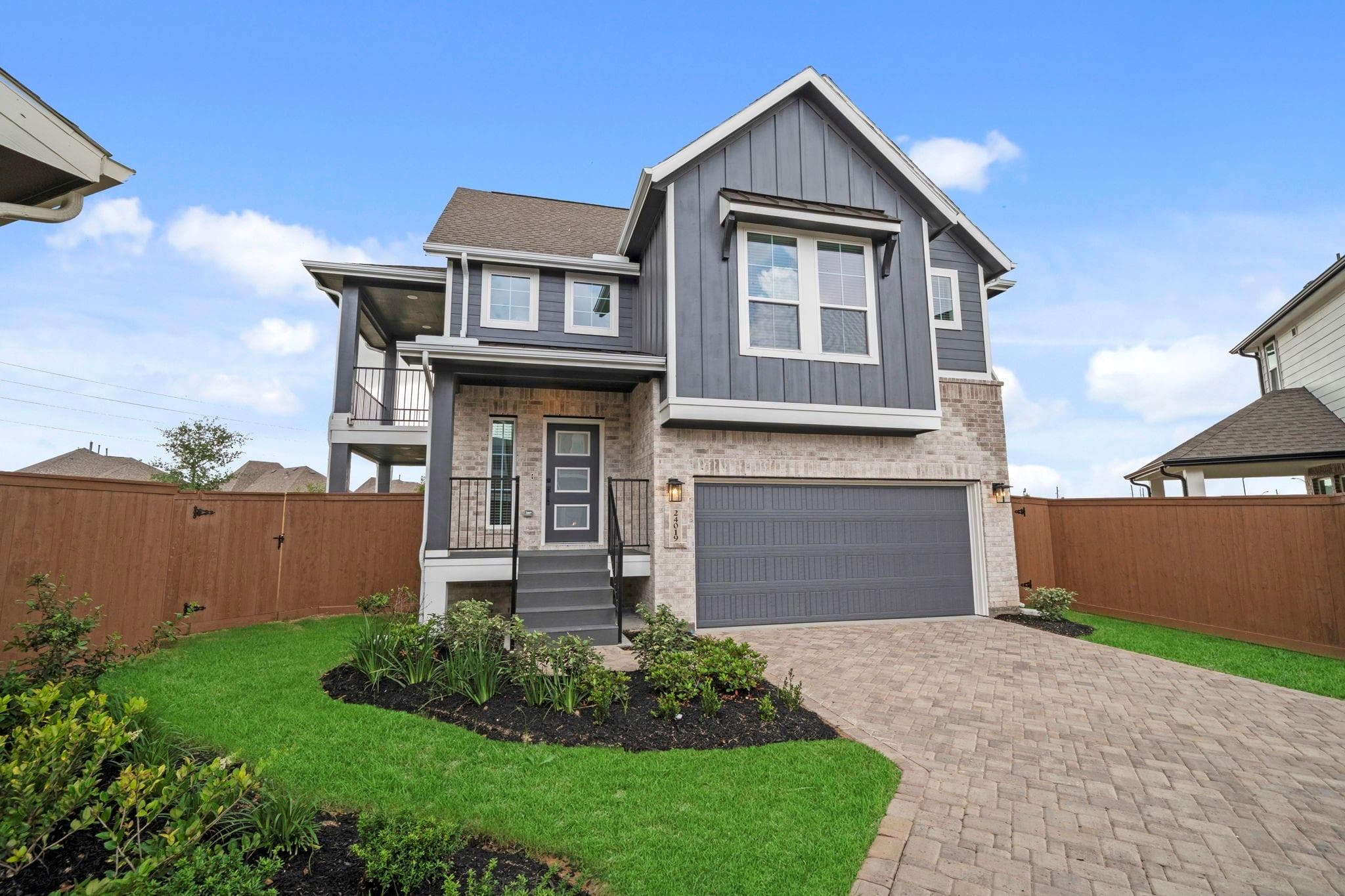 24019 Breezy Bank Trail
