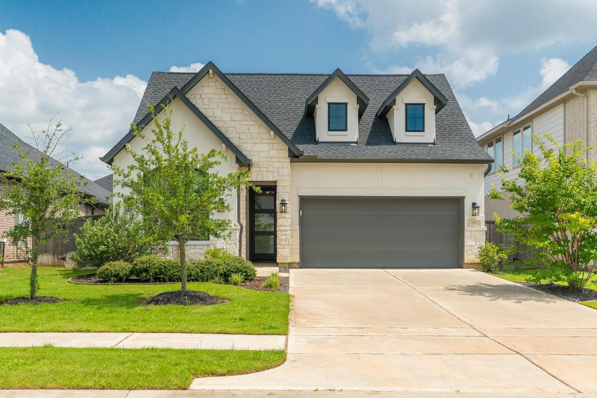 9322 Galloway Woods Trail