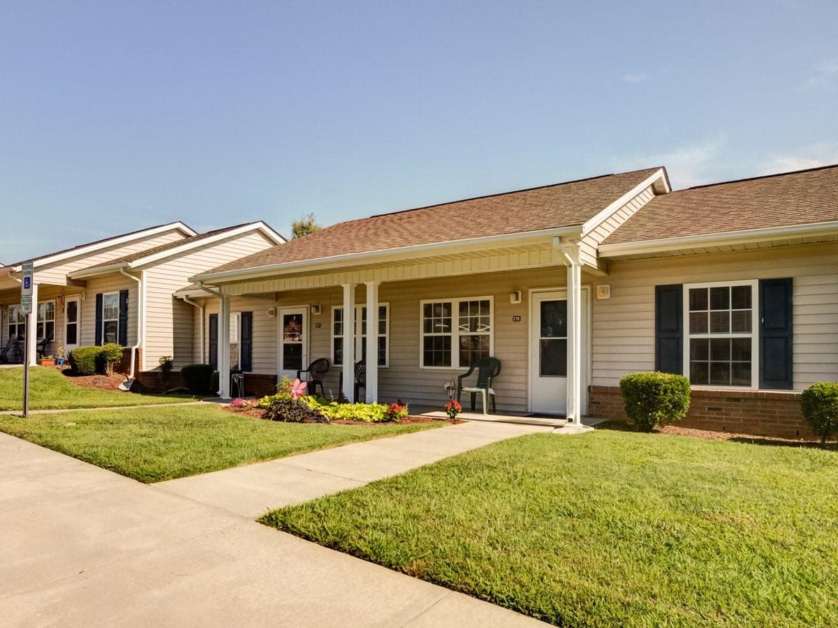 222 Parkview East