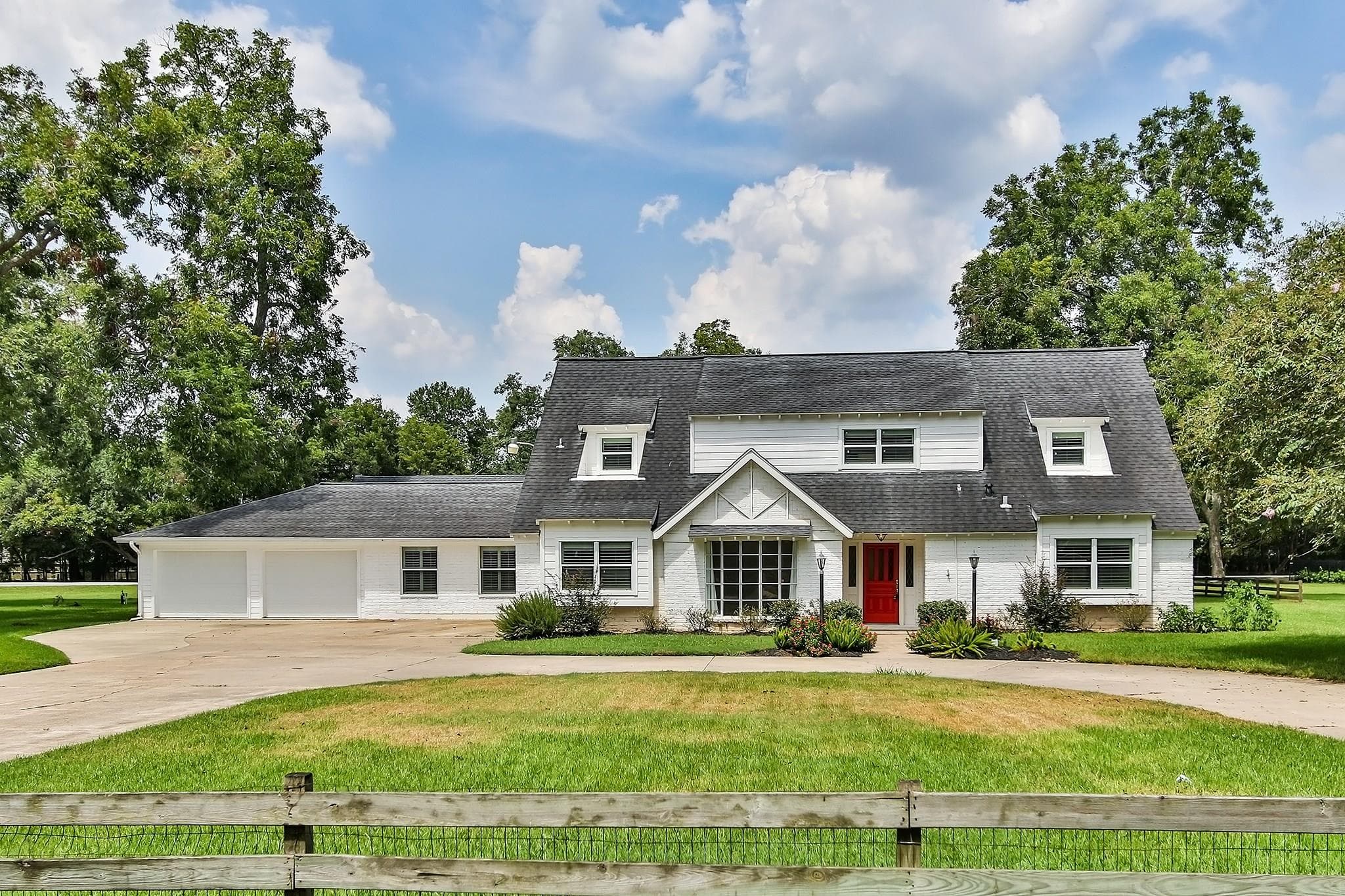5511 Greentree Drive Drive