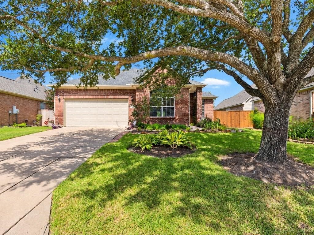2404 S Venice Drive