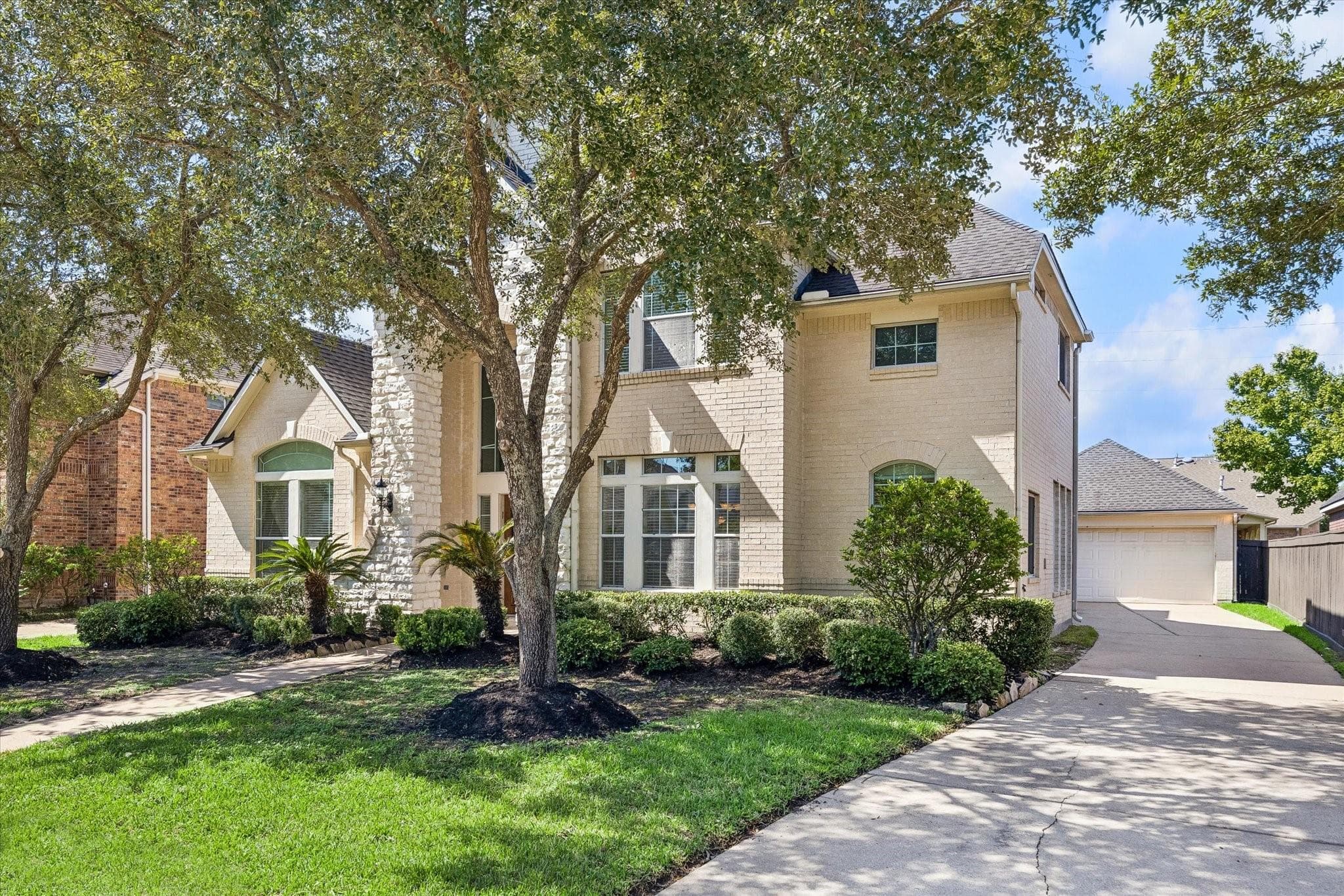 5923 Serrano Terrace Lane