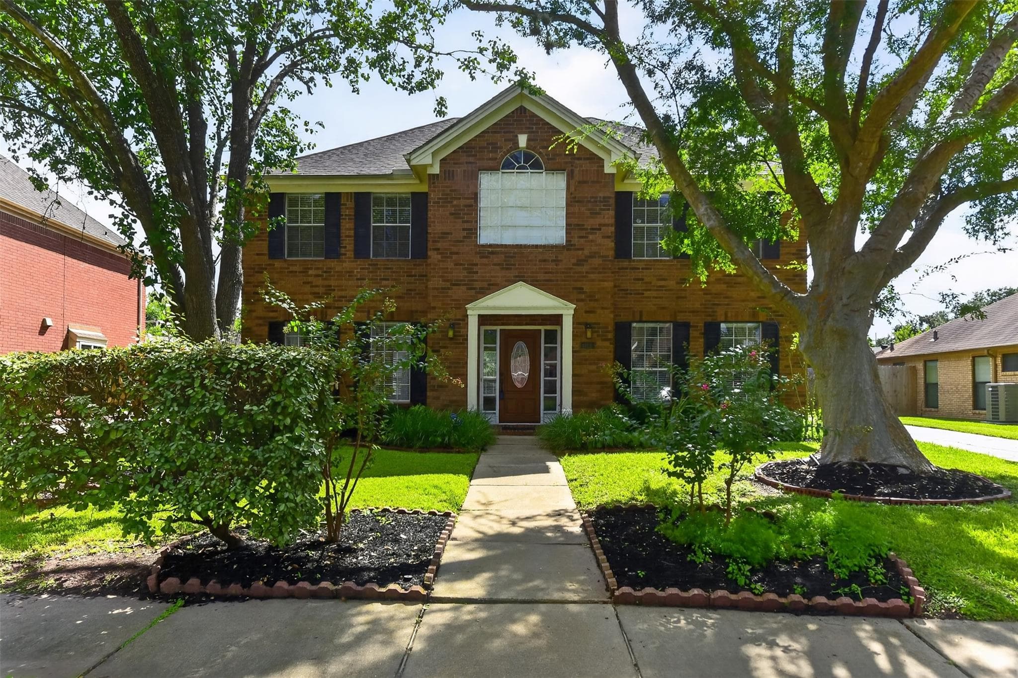 614 Fernglade Drive