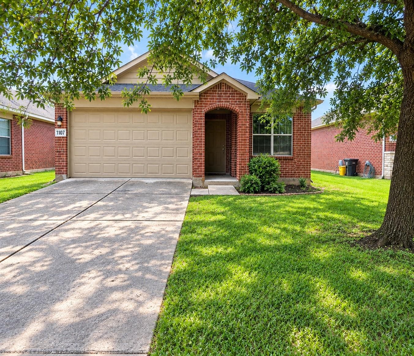 1107 Honeysuckle Vine Drive