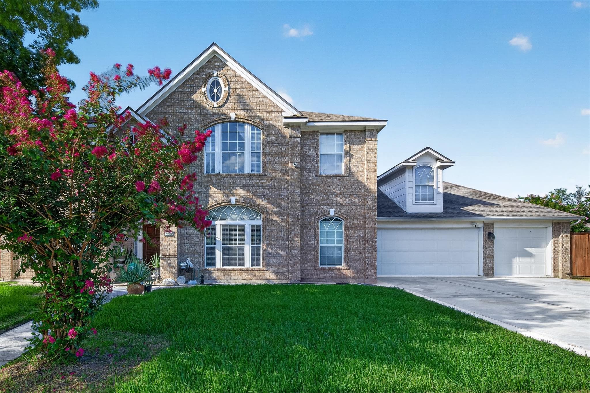 6822 Crystal Point Drive