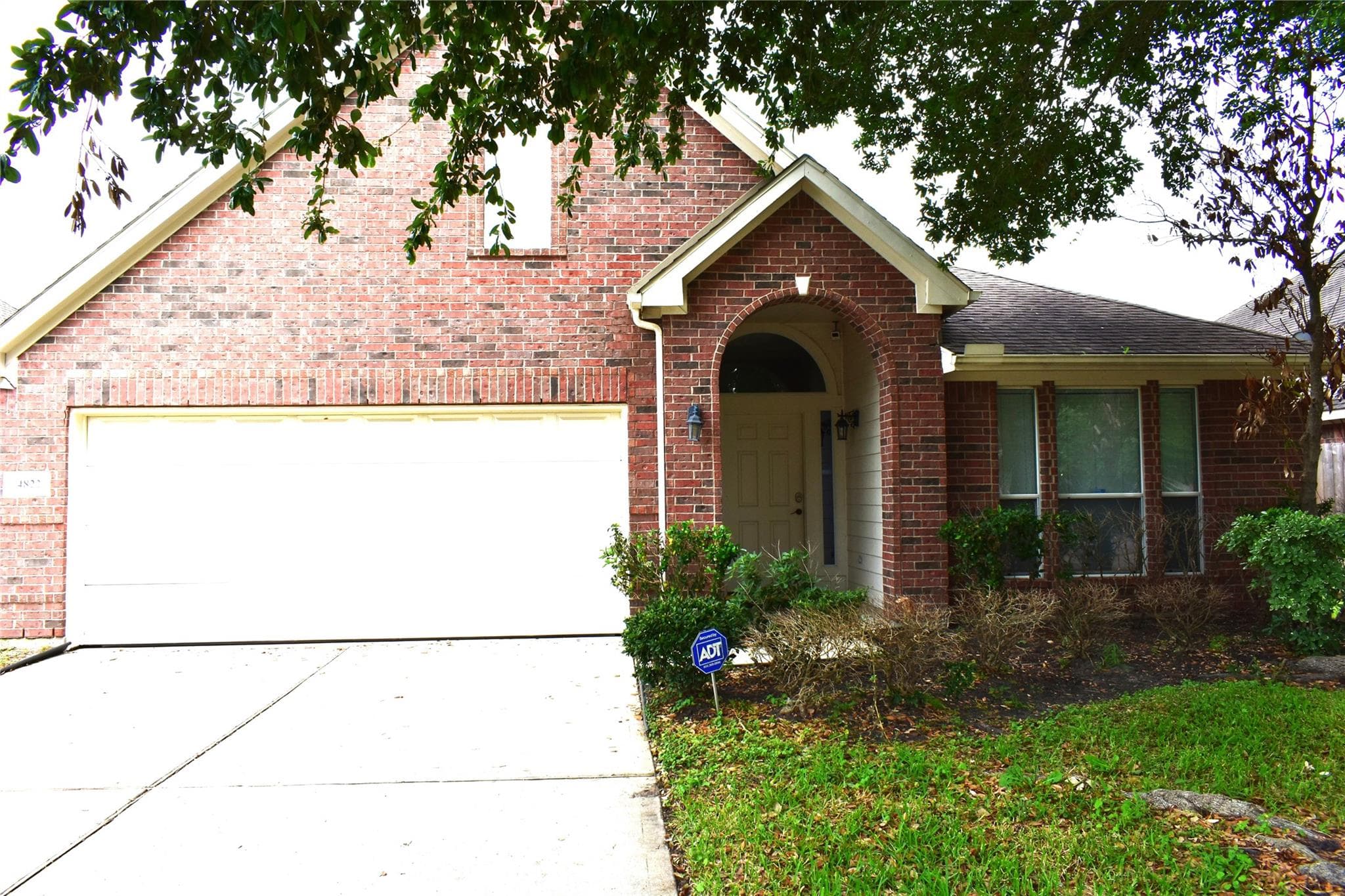 4822 Harbor Glen Lane