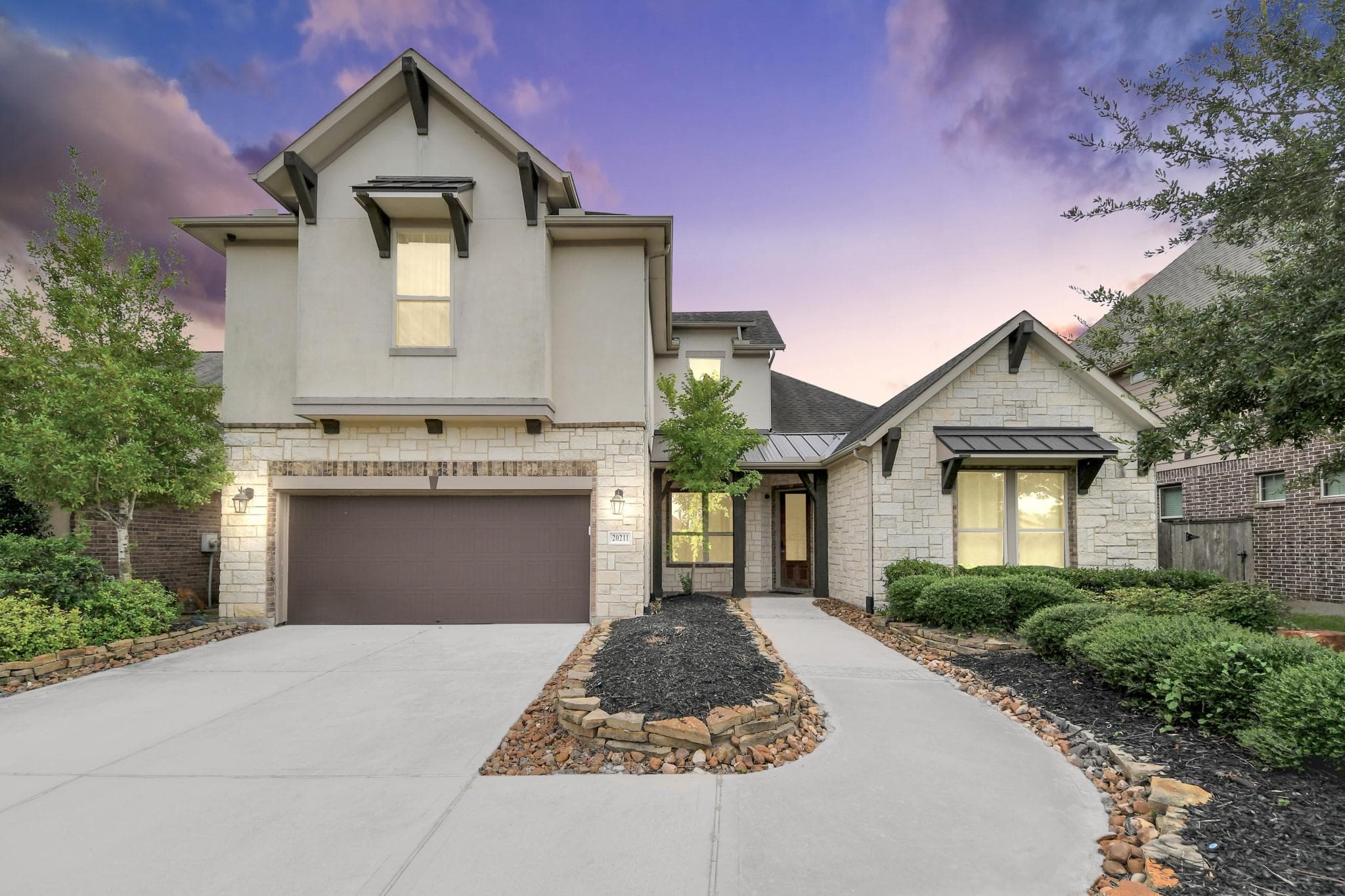 20211 Cascading Falls Boulevard