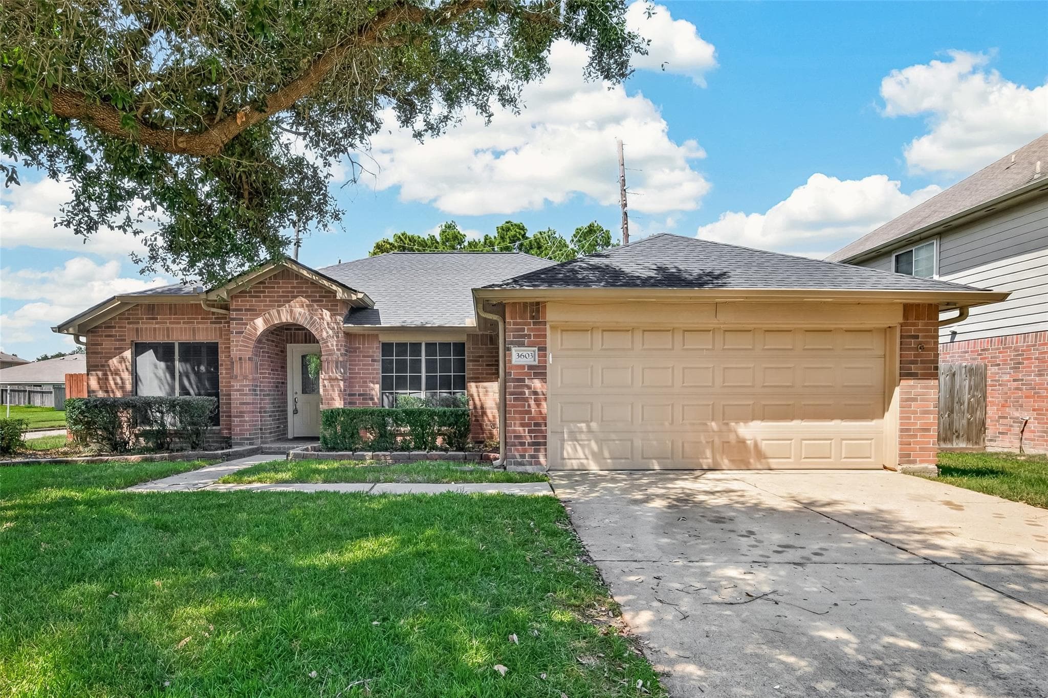 3603 Bristleleaf Dr