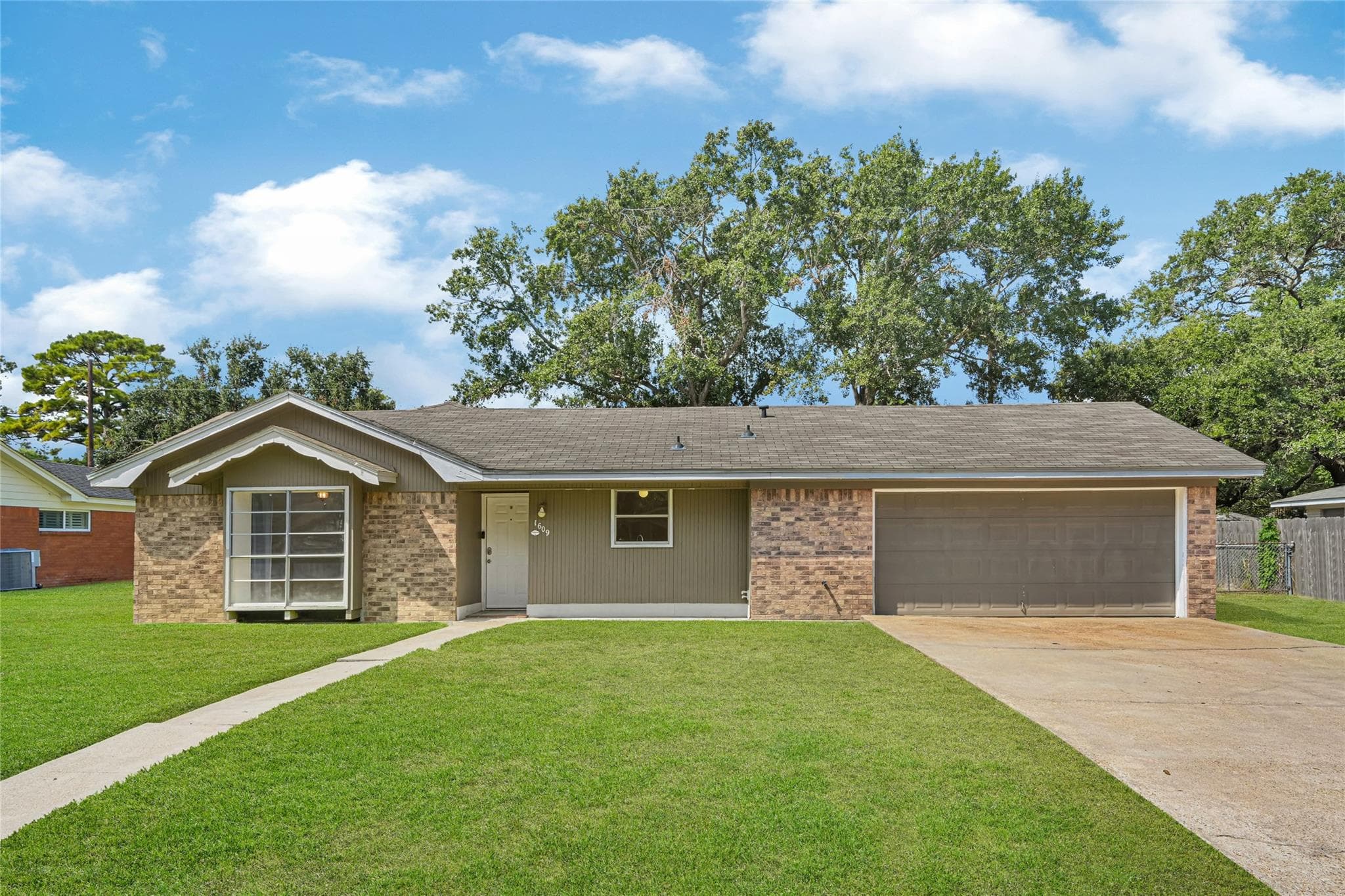 1609 Heights Drive