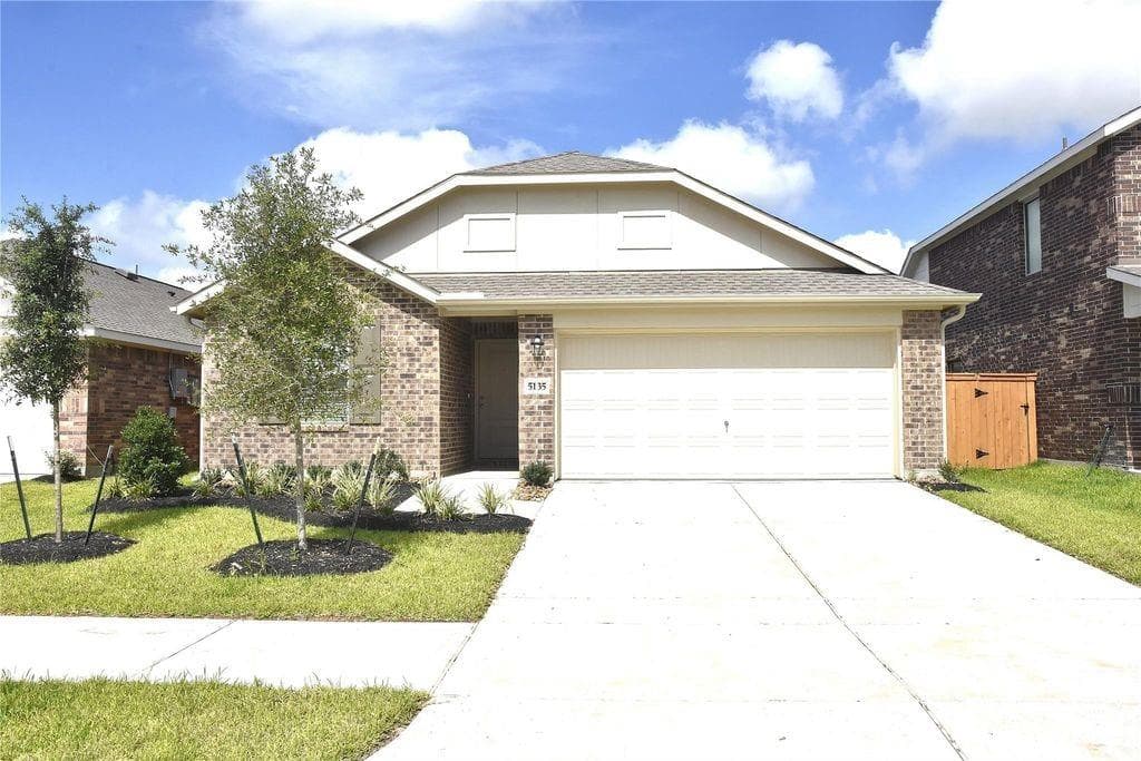 5135 Sunvalley Bend Drive
