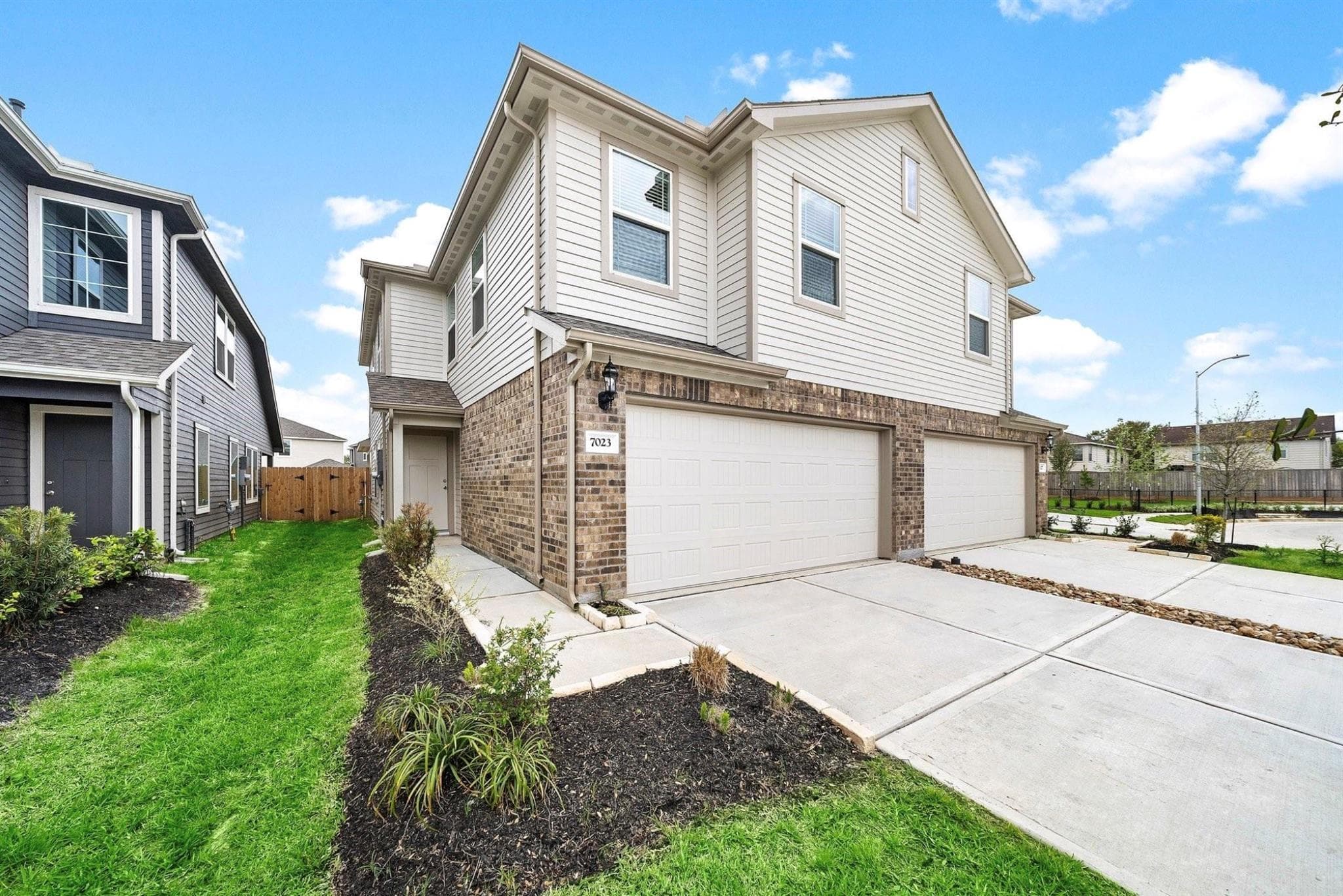 7023 Cedar Breeze Ct