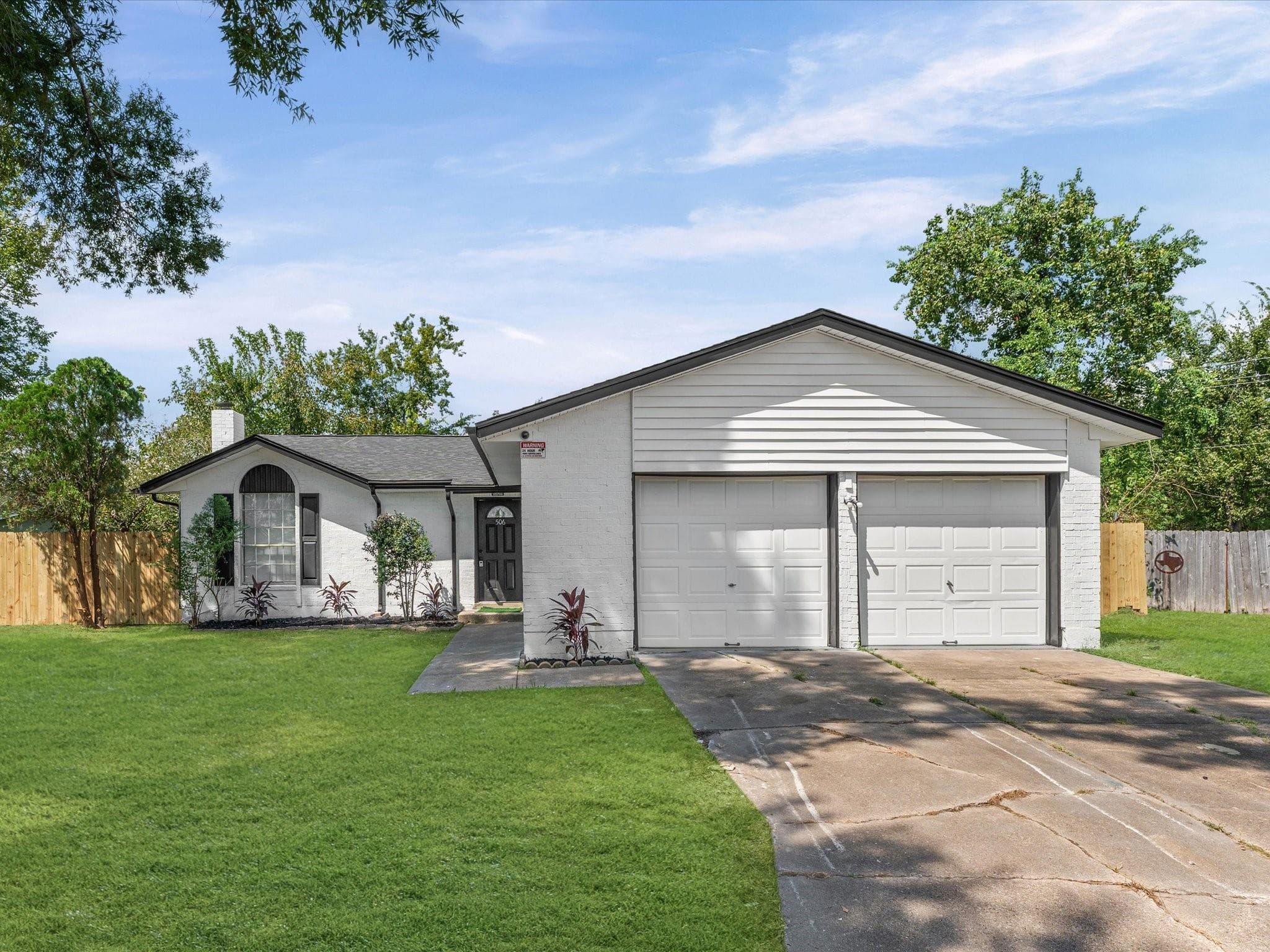 506 Kenwood Lane