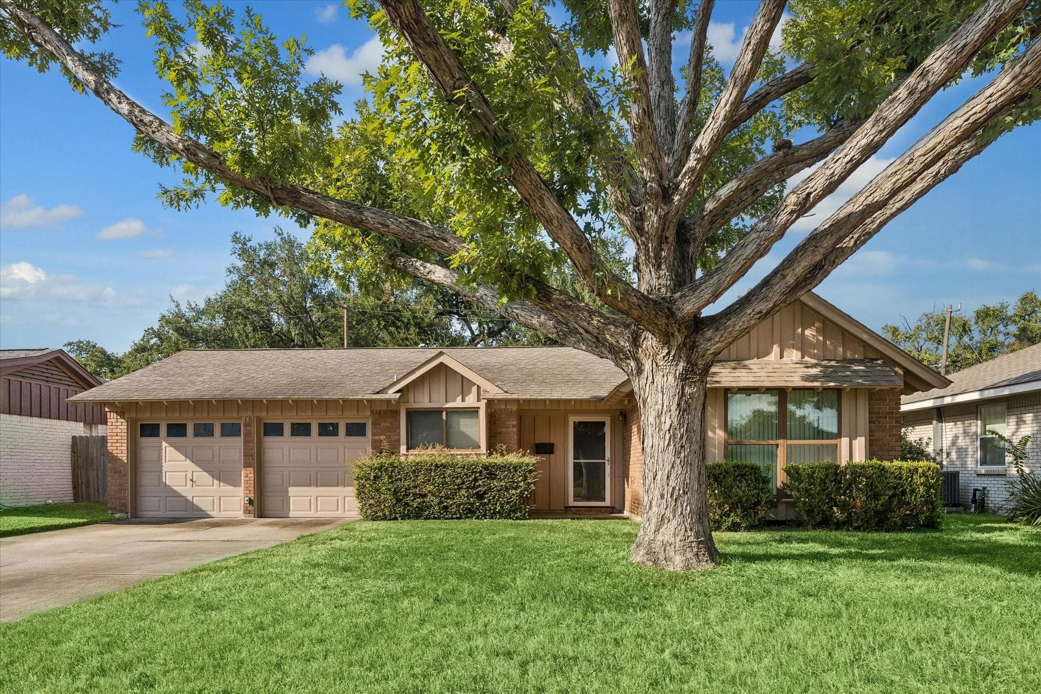 5306 Lamonte Lane